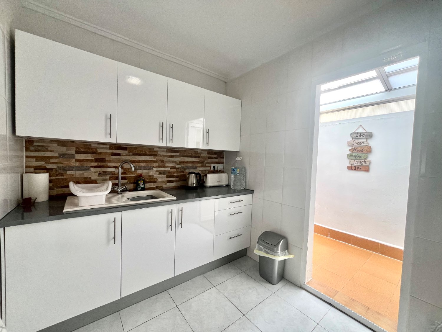 Apartamento en planta baja  de 2 dormitorios y 1 baño en La Florida