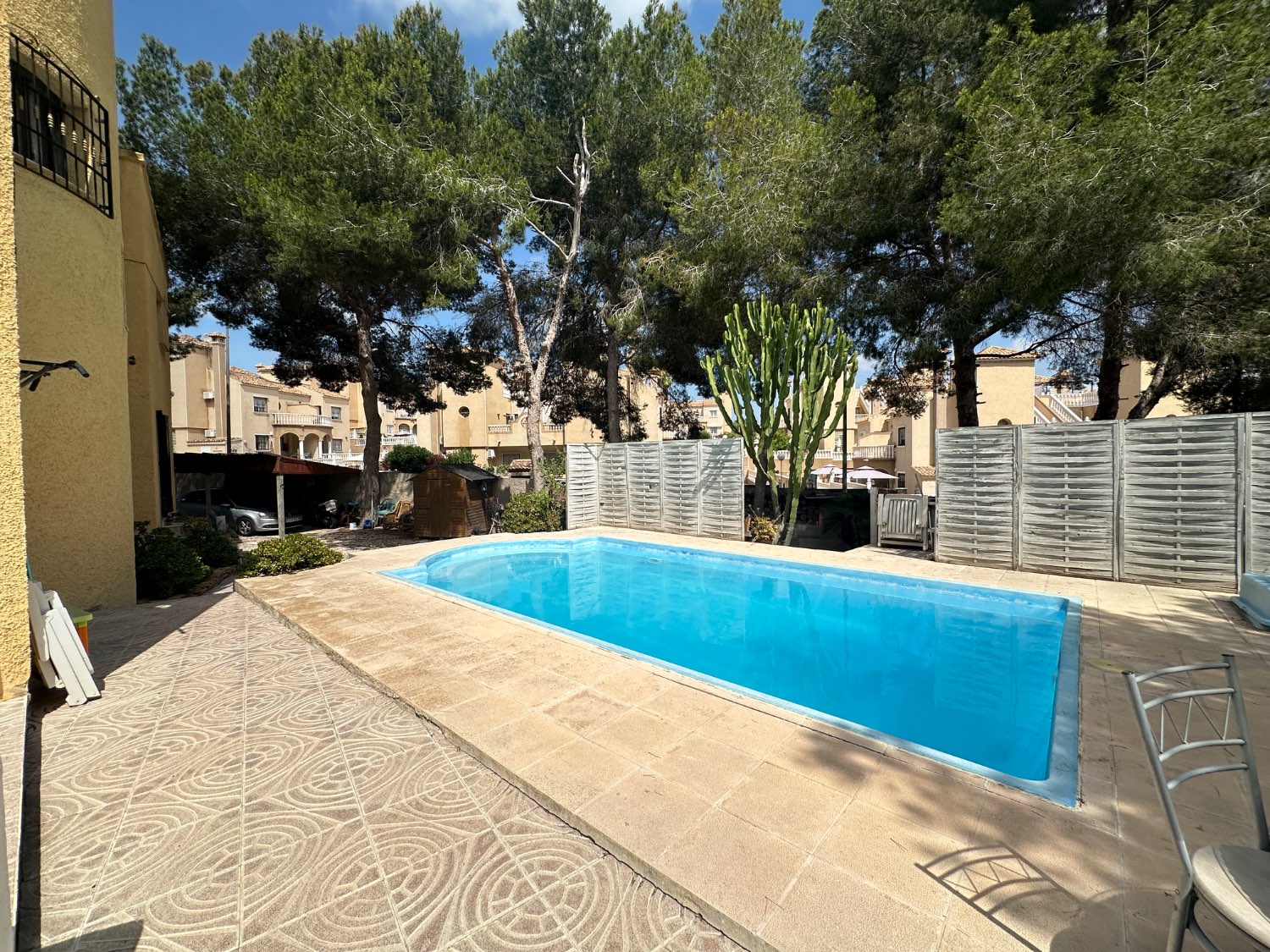Espectacular chalet independiente con piscina privada en Las Filipinas, Villamartín