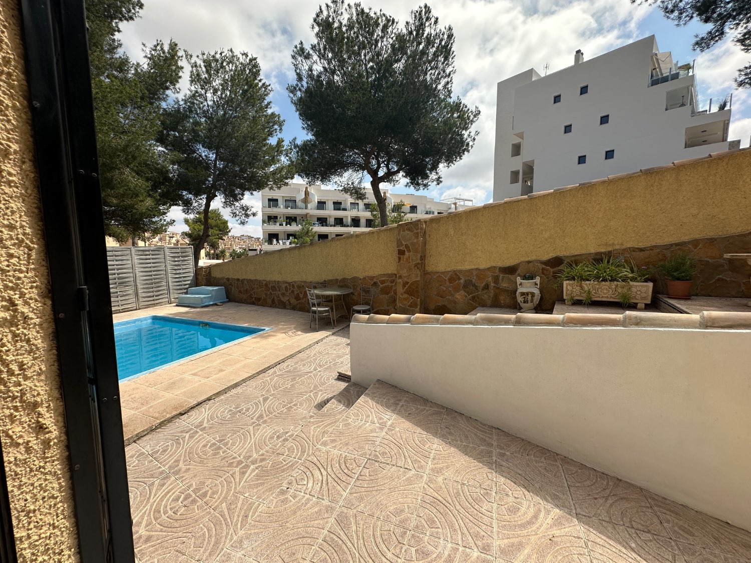 Espectacular chalet independiente con piscina privada en Las Filipinas, Villamartín