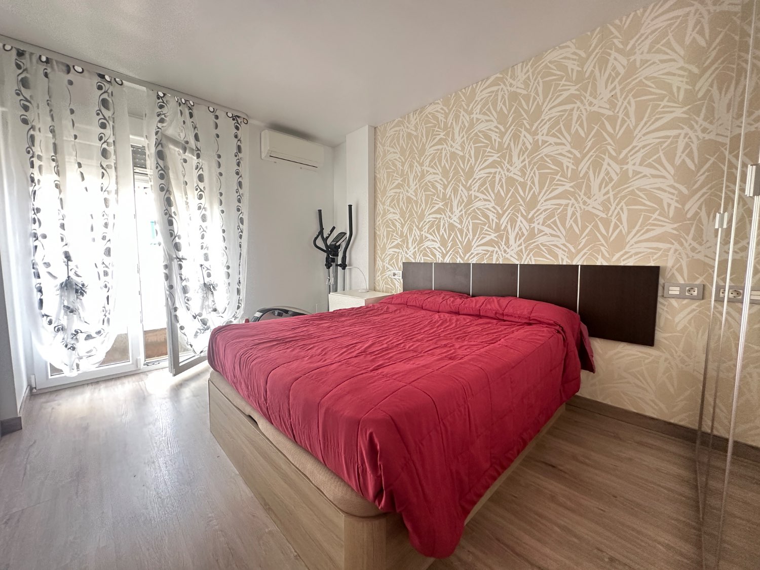 Duplex en Torrevieja con 2 dormitorios + 2 baños completamente reformado