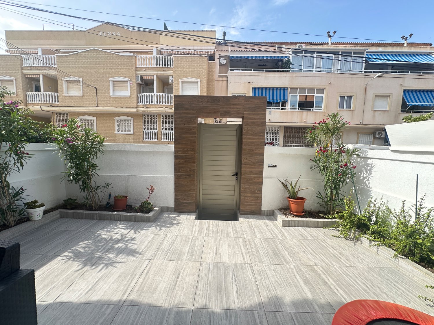 Duplex en Torrevieja con 2 dormitorios + 2 baños completamente reformado