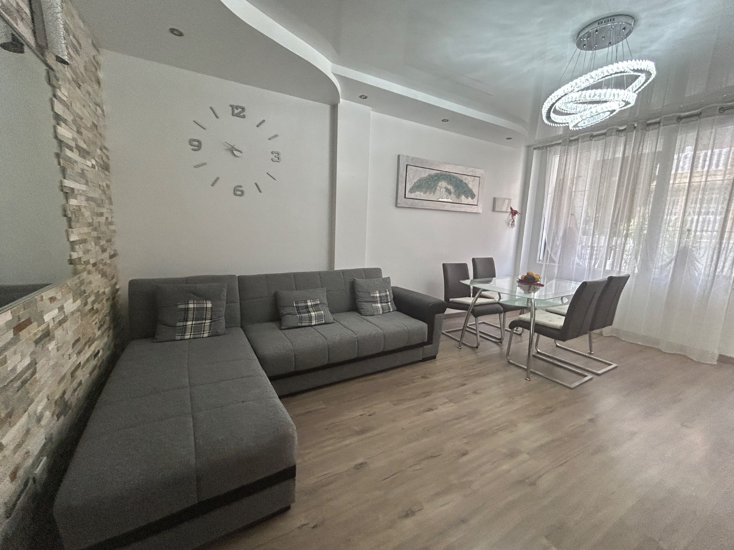 Duplex en Torrevieja con 2 dormitorios + 2 baños completamente reformado