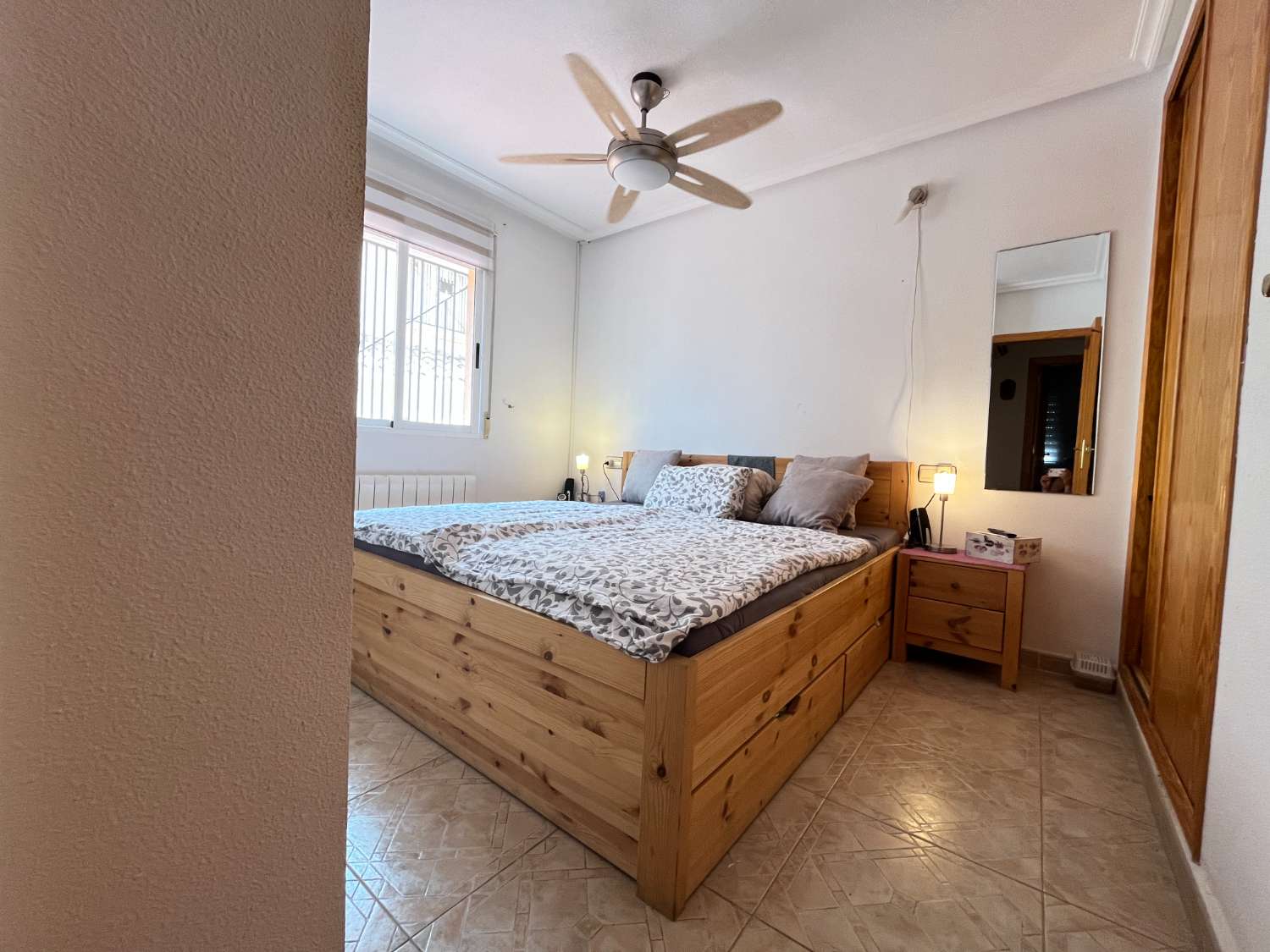 Preciosa Vivienda Tipo Quad de 3 Dormitorios y 2 Baños con Piscina Comunitaria en Comunidad Cerrada – Playa Flamenca