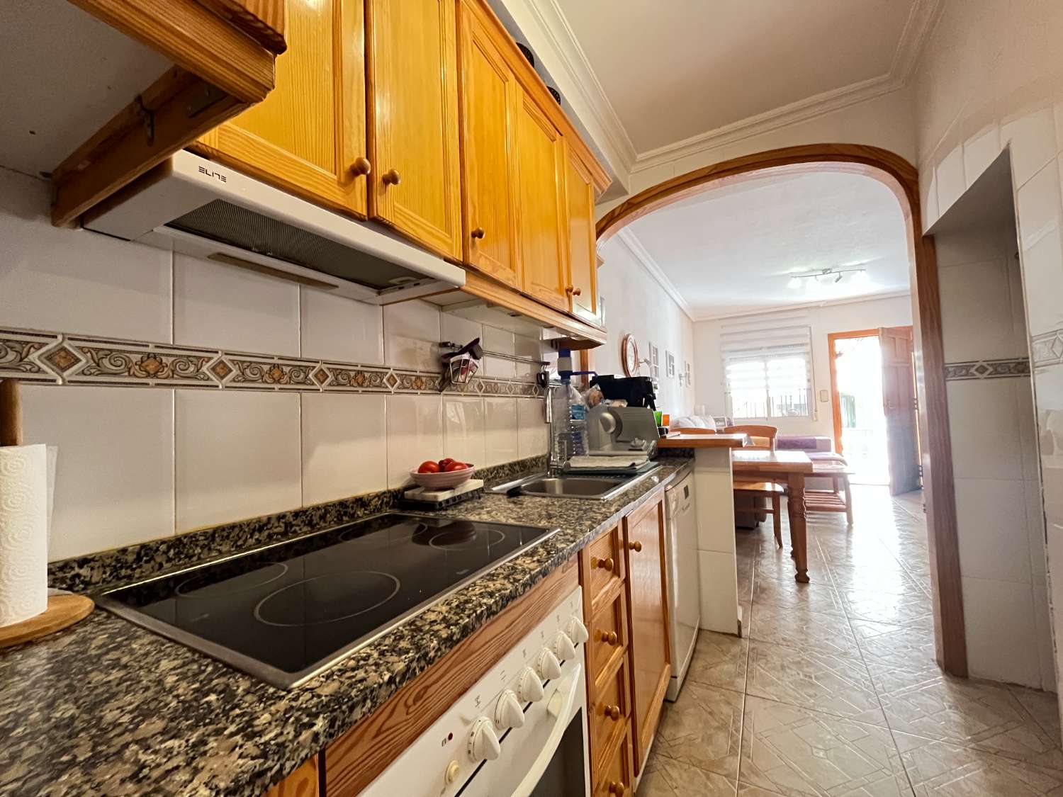 Preciosa Vivienda Tipo Quad de 3 Dormitorios y 2 Baños con Piscina Comunitaria en Comunidad Cerrada – Playa Flamenca