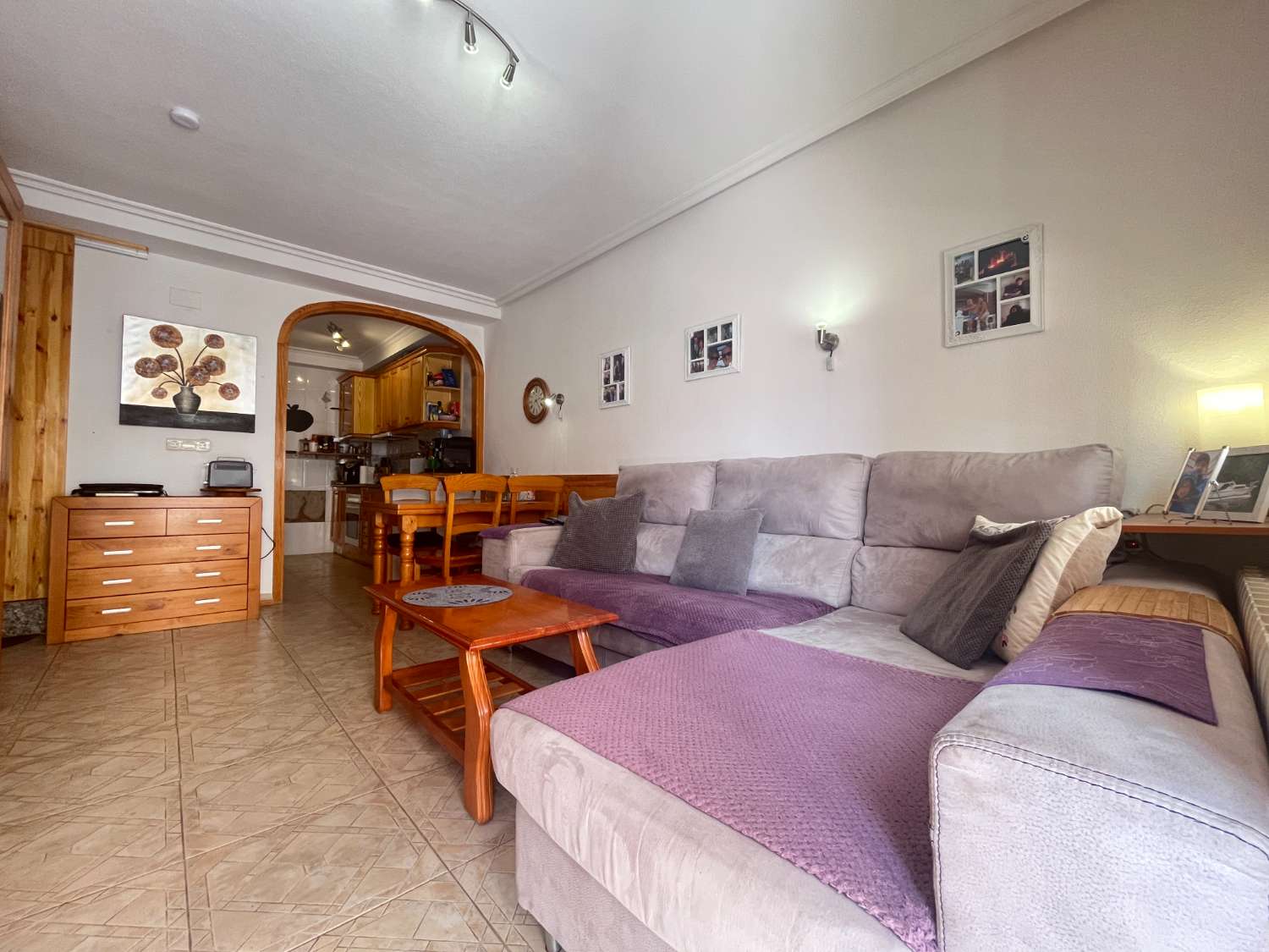 Preciosa Vivienda Tipo Quad de 3 Dormitorios y 2 Baños con Piscina Comunitaria en Comunidad Cerrada – Playa Flamenca