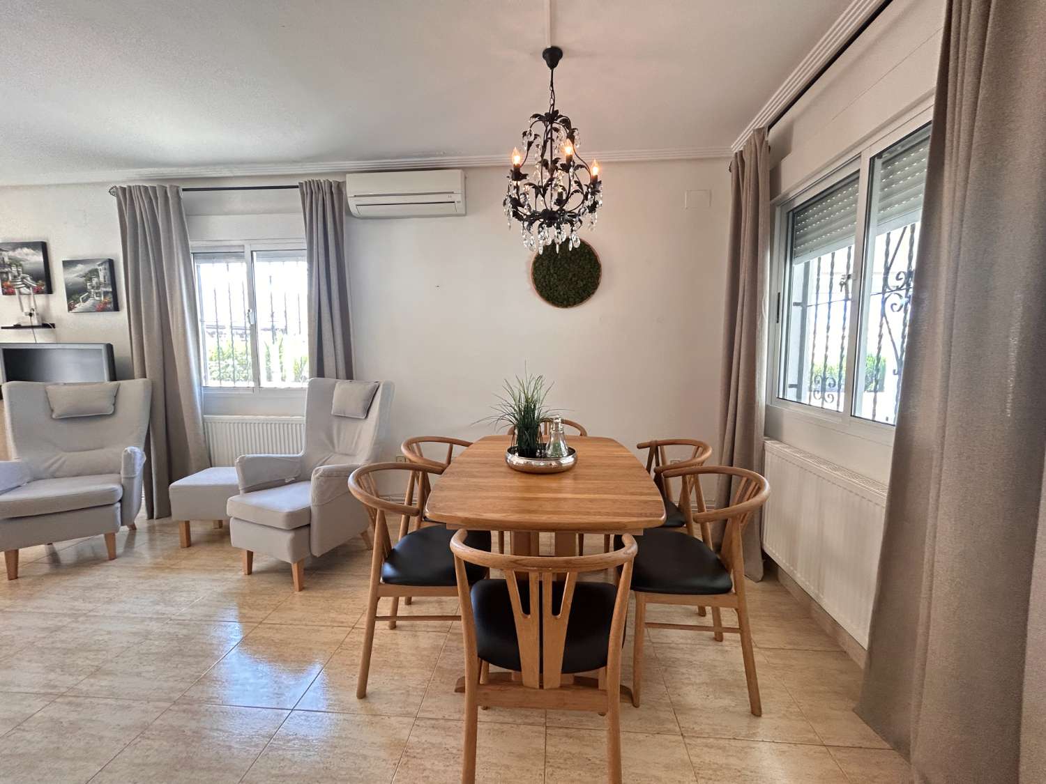 Vila v prodeji in Los Almendros-La Florida (Orihuela)