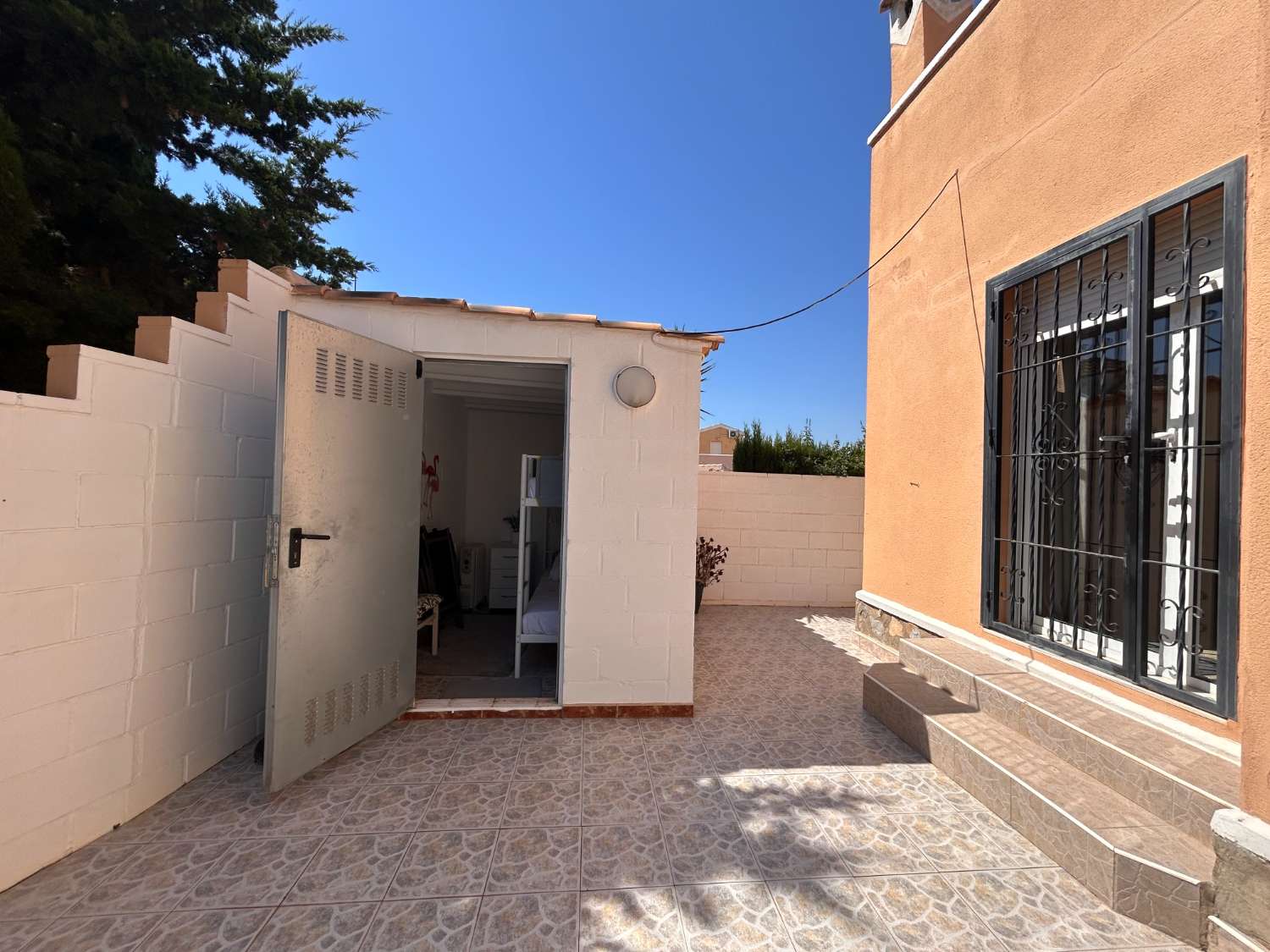 Vila v prodeji in Los Almendros-La Florida (Orihuela)