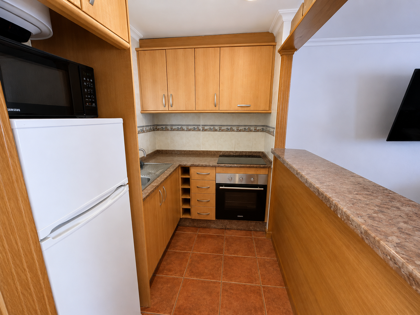 3 bedroom, 2 bathroom duplex with communal pool