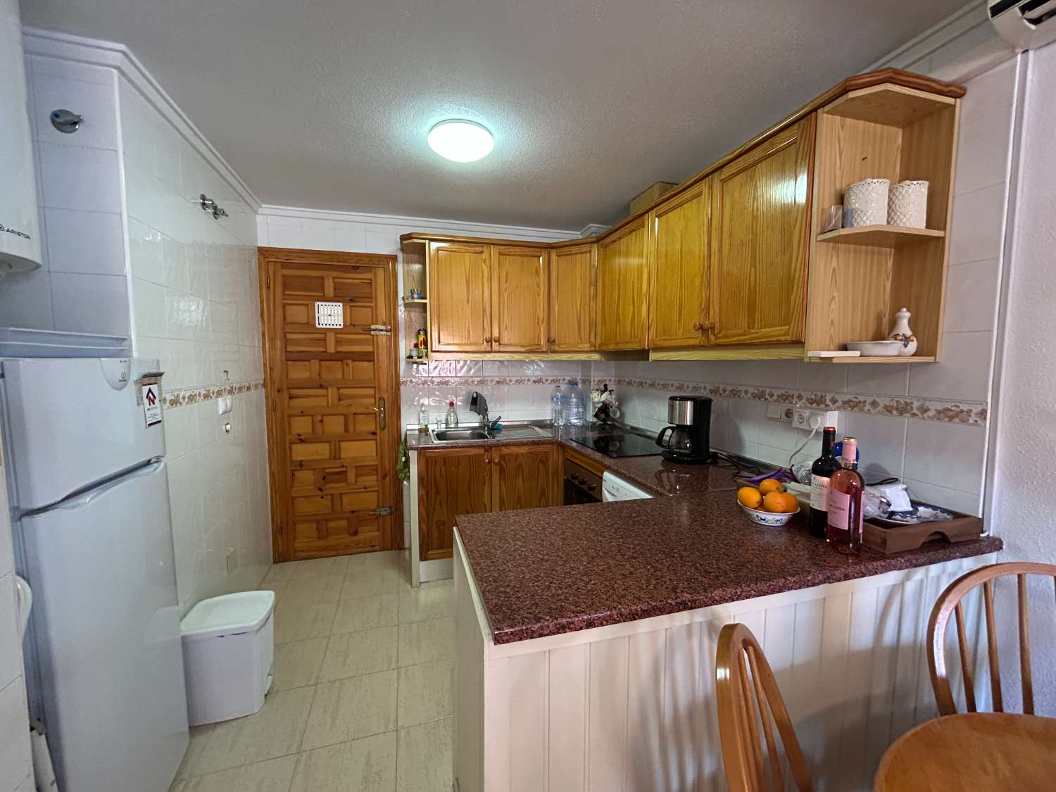Bonito y acogedor apartamento en la planta baja con 2 dormitorios y 1 baño.