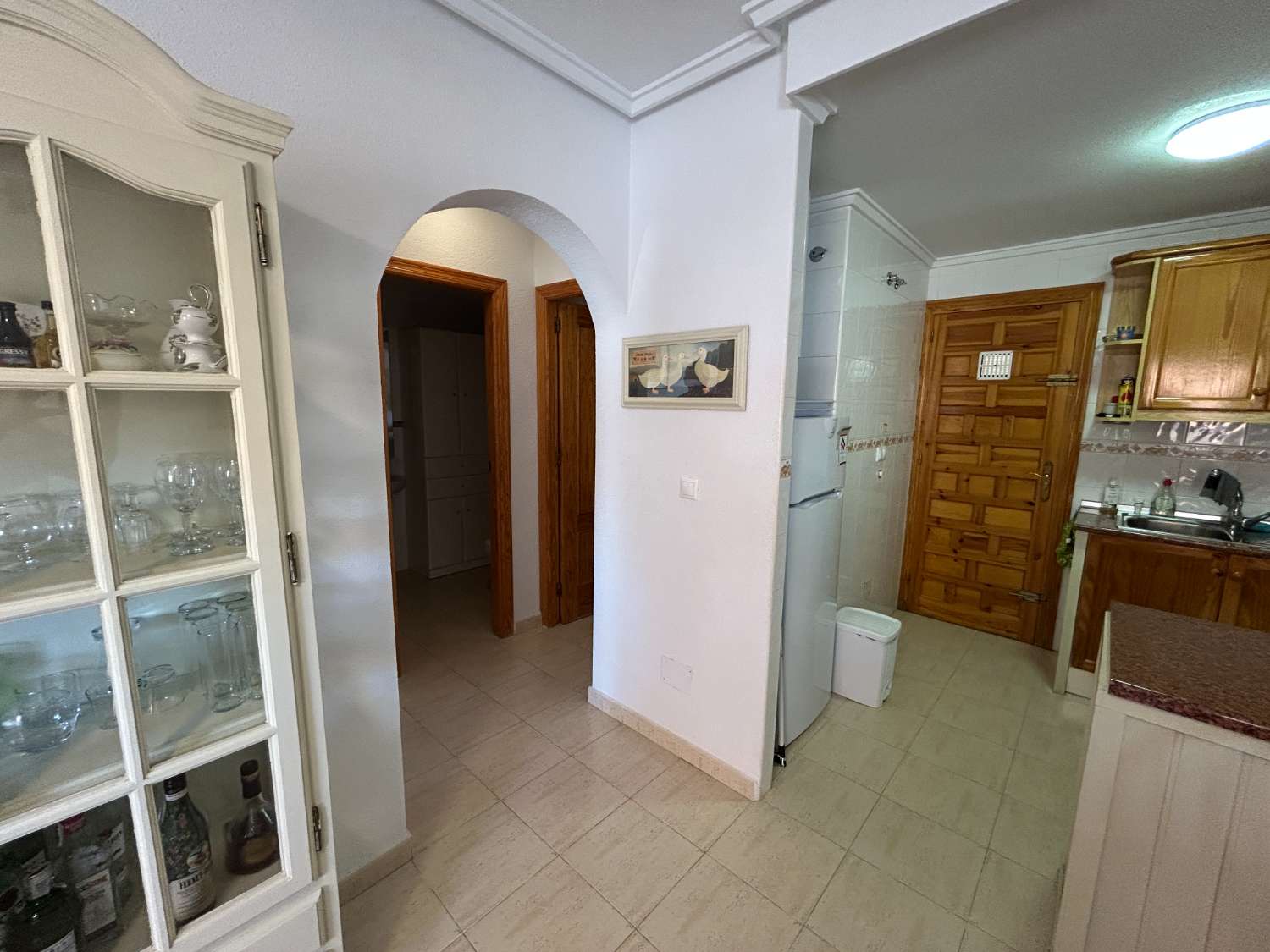Bonito y acogedor apartamento en la planta baja con 2 dormitorios y 1 baño.