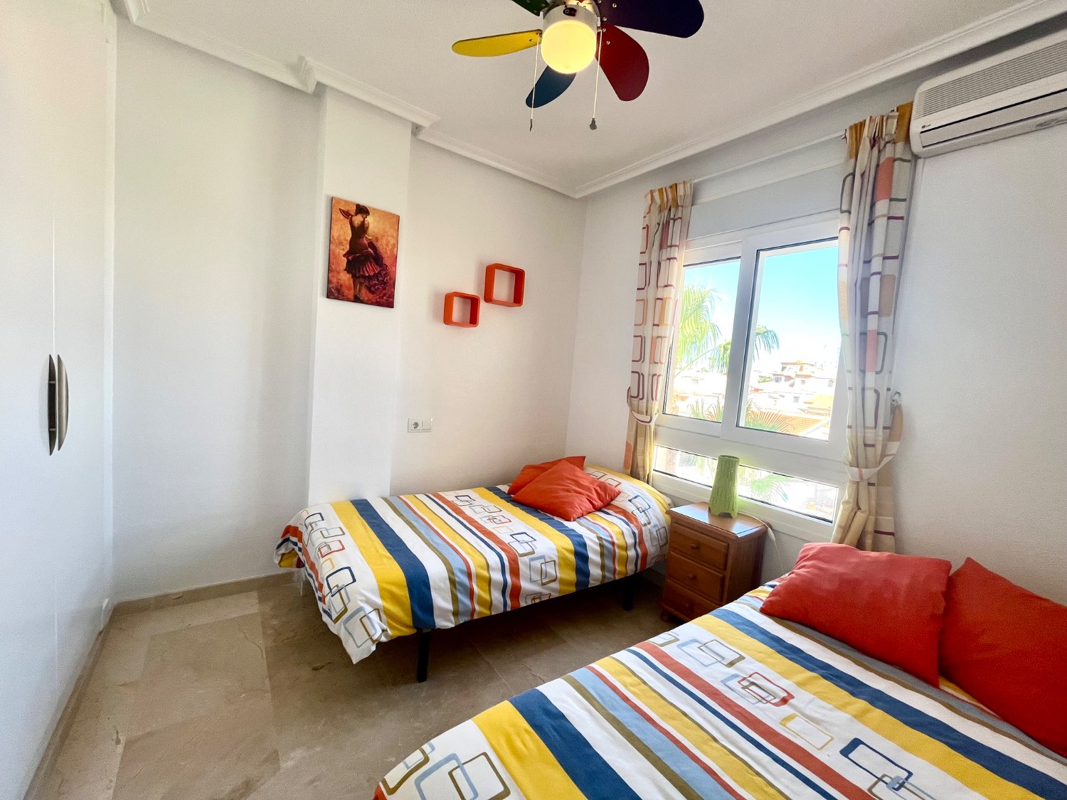 Sørvendt leilighet med 2 soverom og 2 bad i La Florida, Orihuela Costa