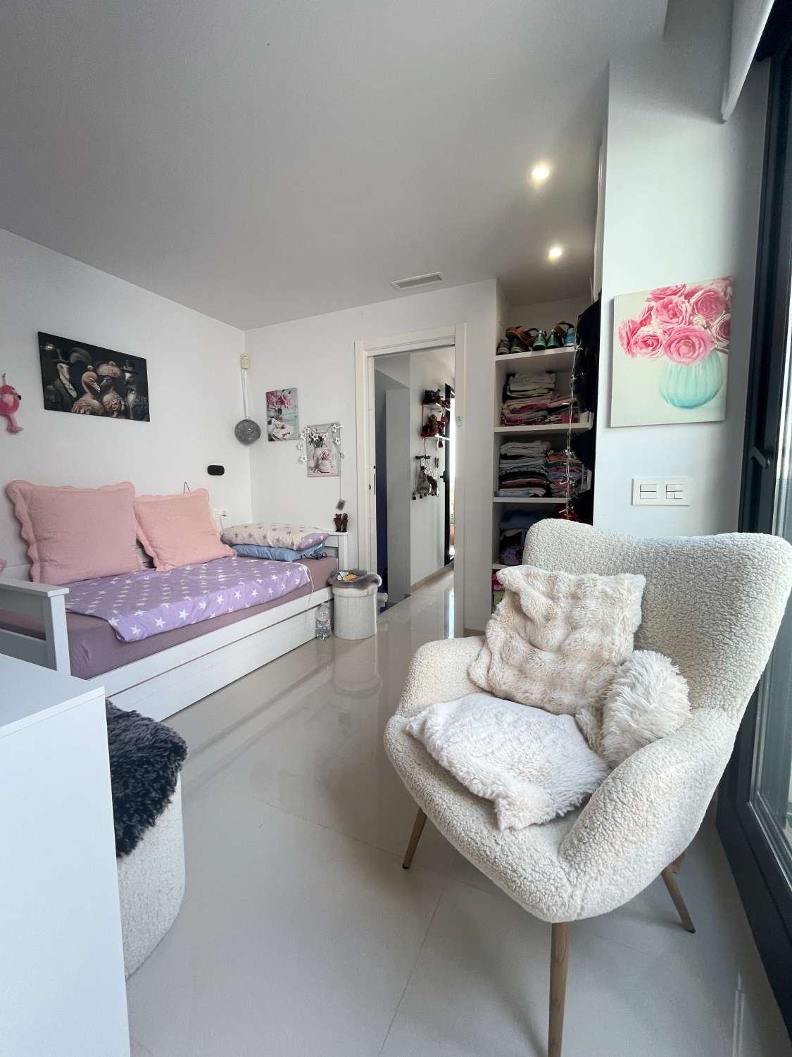 Modernes Traumhaus mit privatem Pool – Baujahr 2020, 3 Schlafzimmer