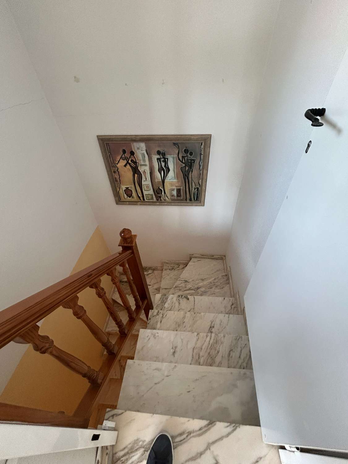 3 soverom, 2 bad hus med privat basseng.