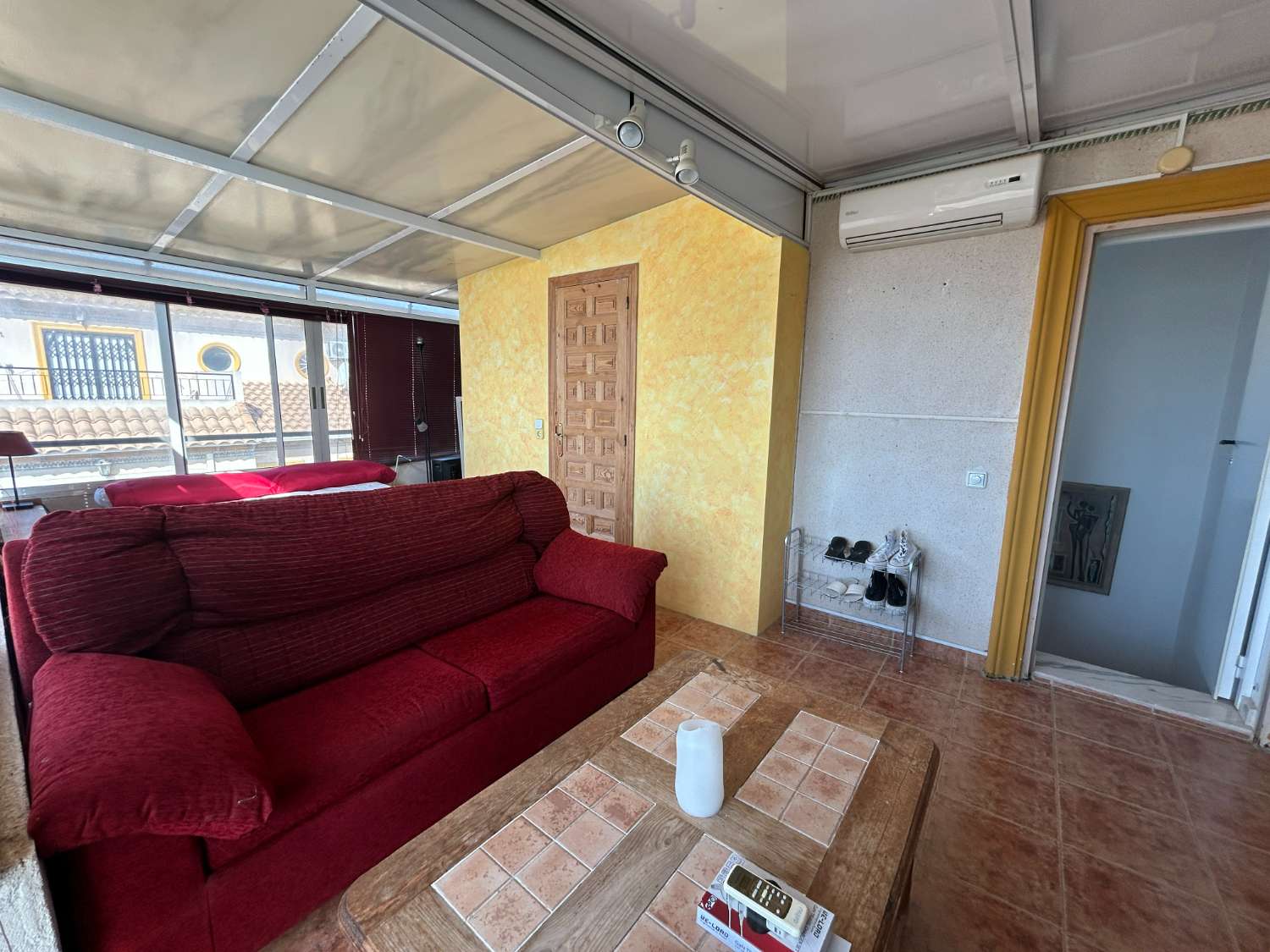 3 soverom, 2 bad hus med privat basseng.