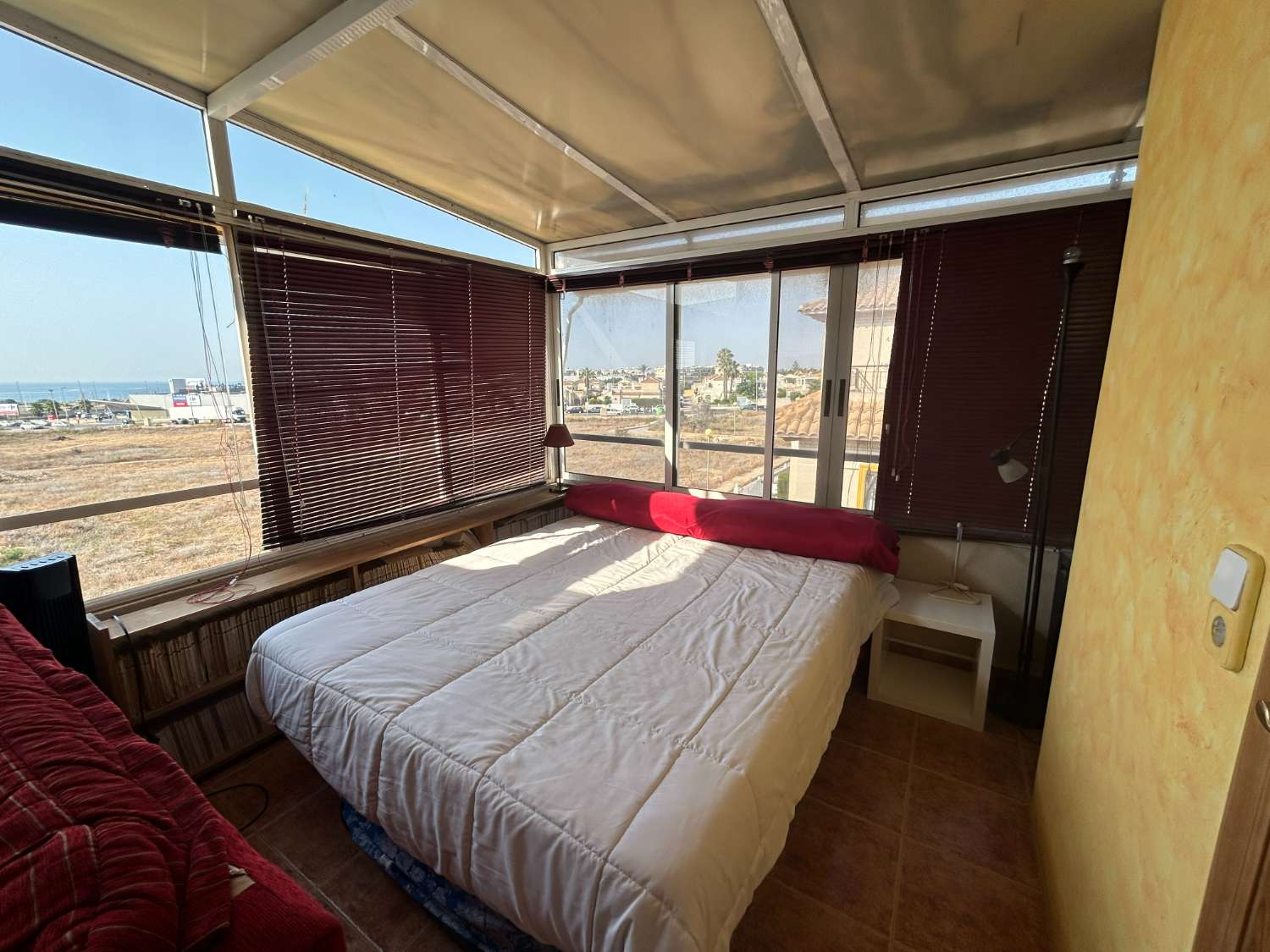 3 soverom, 2 bad hus med privat basseng.