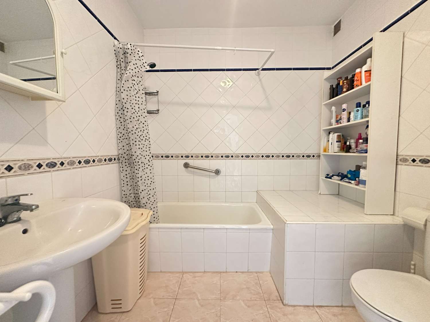 Dúplex de 2 dormitorios y 1 baño en La Florida.