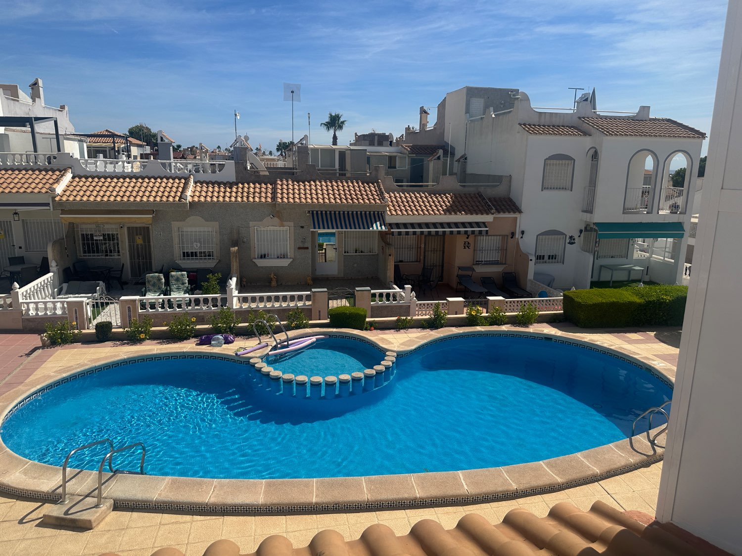 Bungalow reformado 2 dormitorios en La Florida !