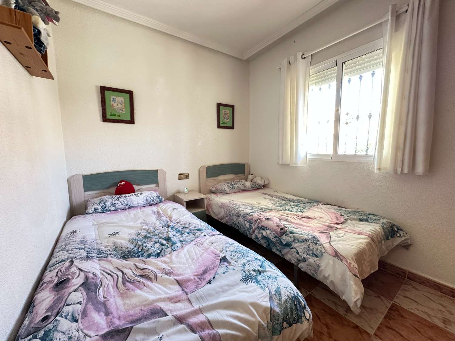 Bungalow de 2 dormitorios con solárium en Playa Flamenca