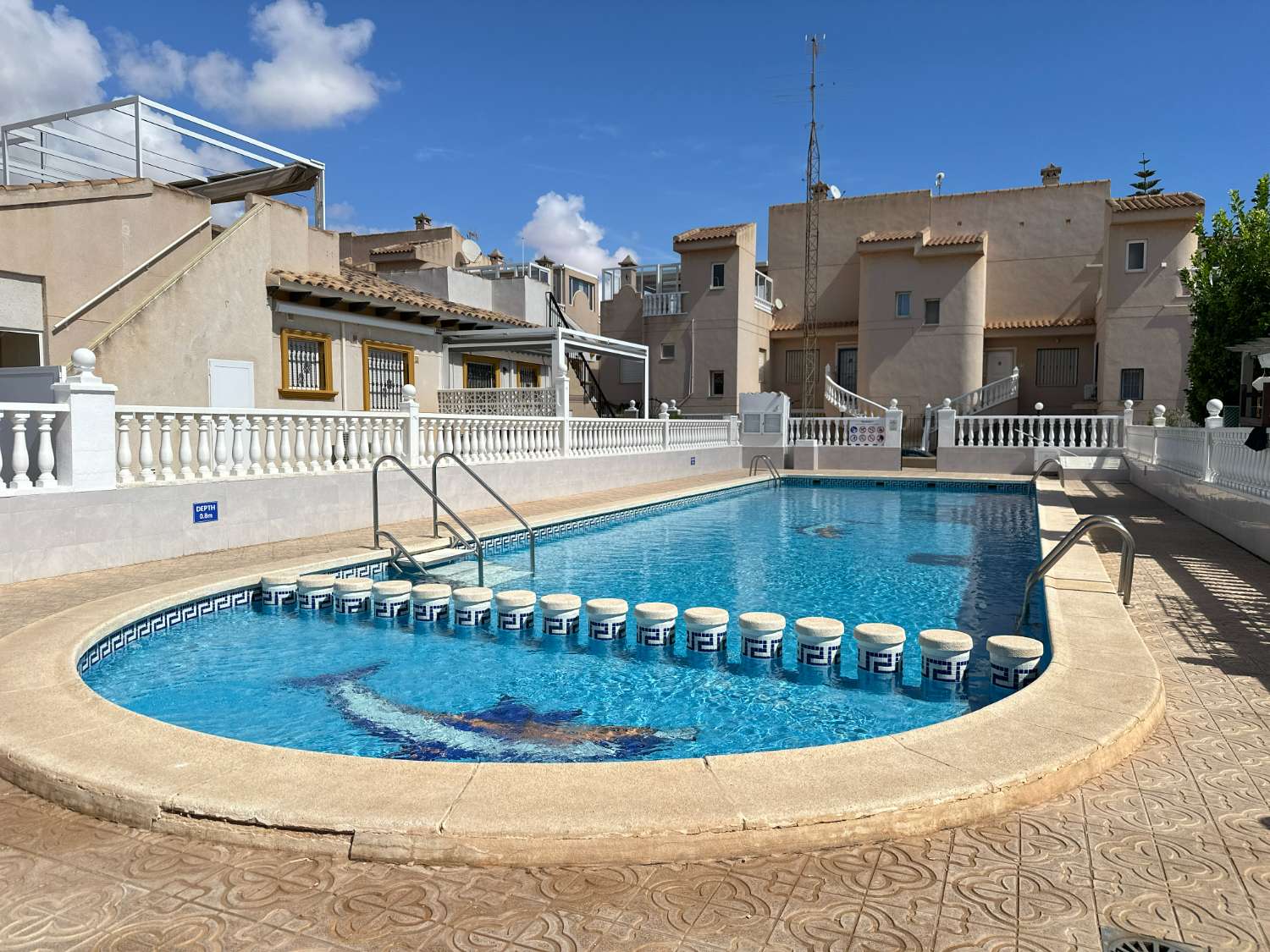 Bungalow de 2 dormitorios con solárium en Playa Flamenca