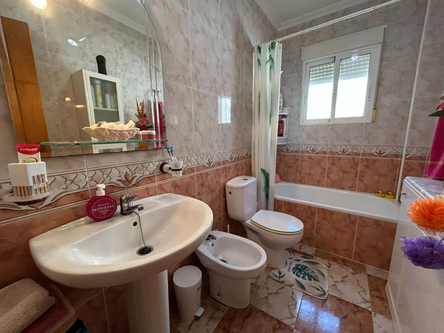 Bungalow de 2 dormitorios con solárium en Playa Flamenca