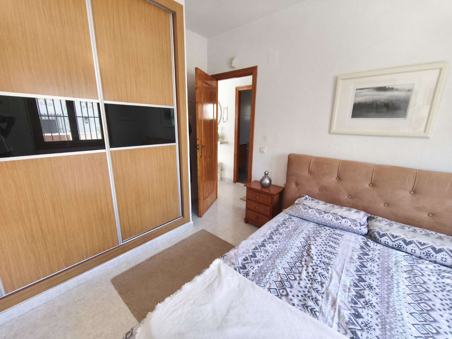 Chalet independiente en La Florida – 3 dormitorios, 2 baños y piscina privada