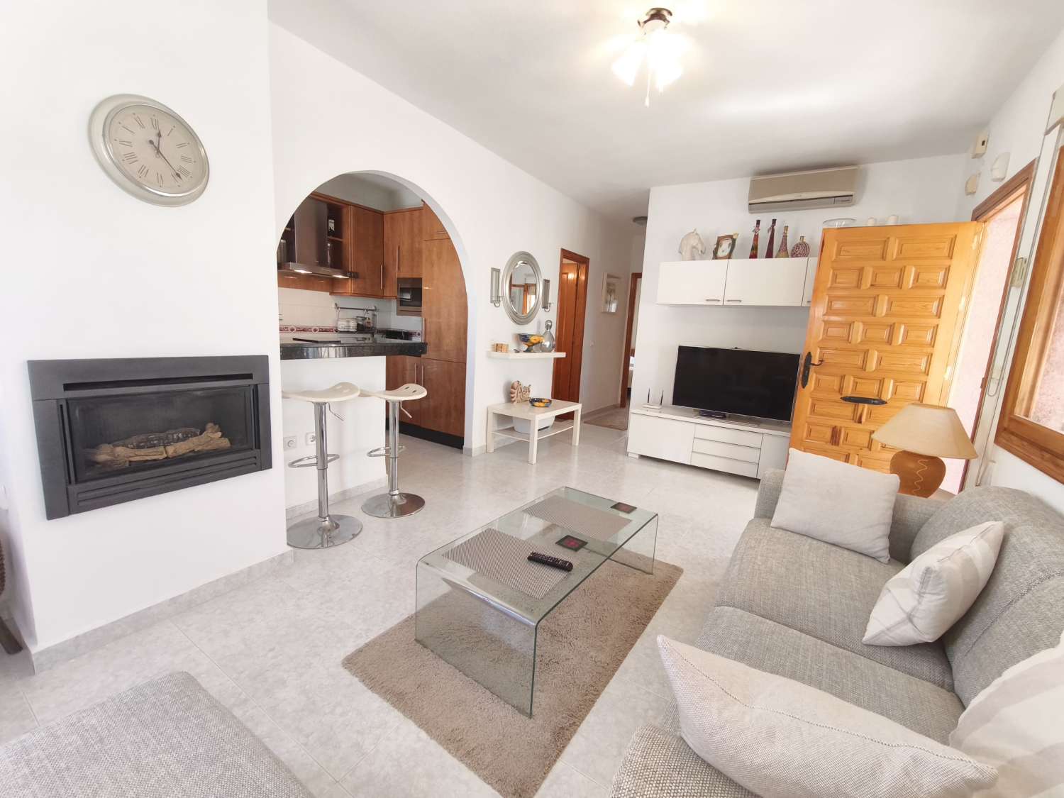 Chalet independiente en La Florida – 3 dormitorios, 2 baños y piscina privada