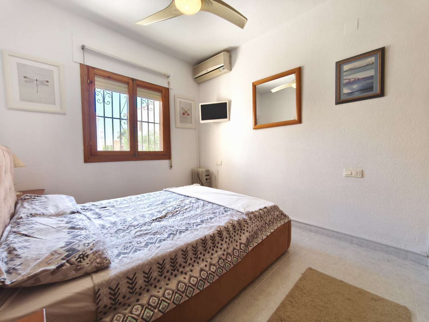 Chalet independiente en La Florida – 3 dormitorios, 2 baños y piscina privada