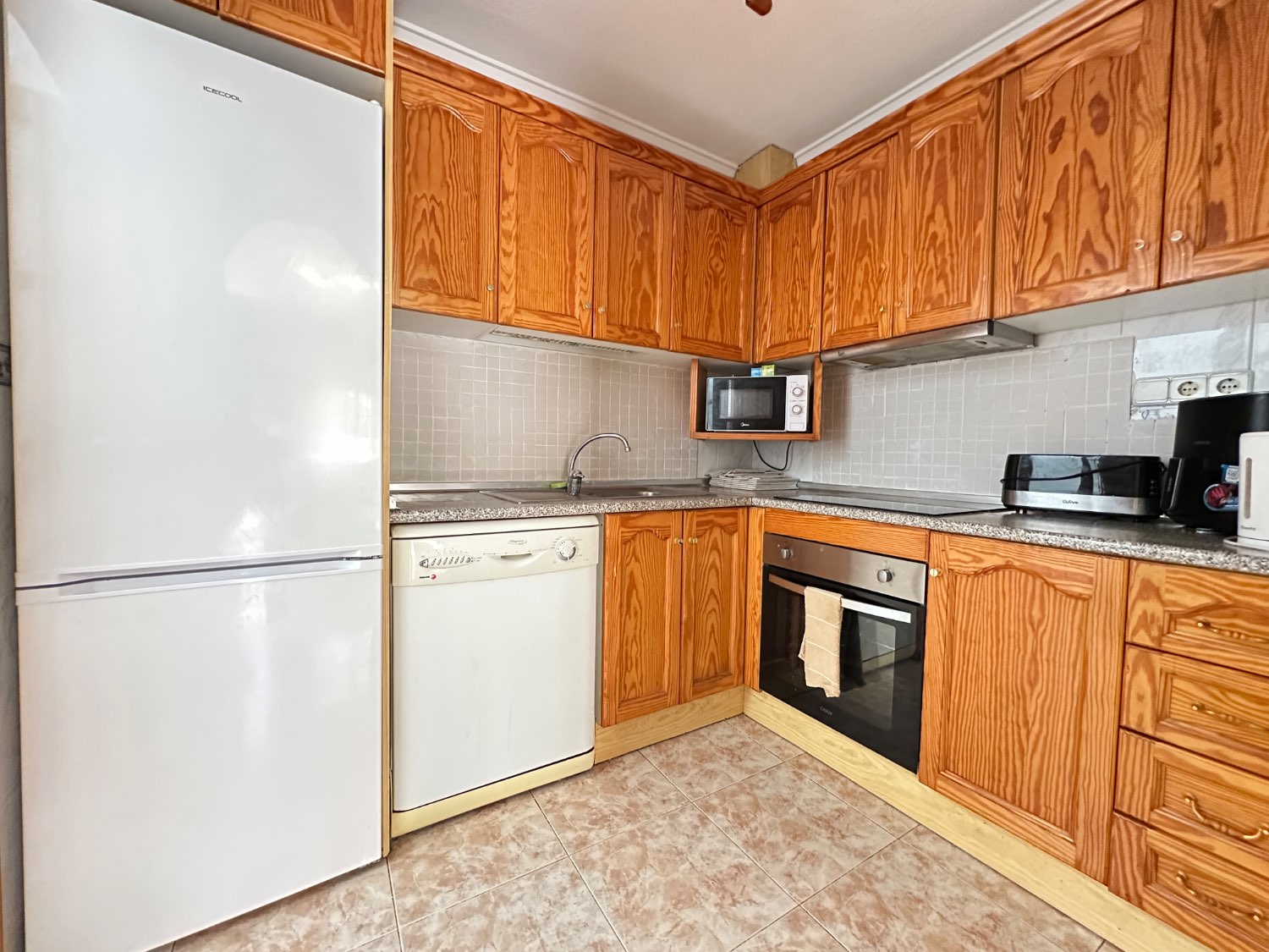 Dúplex en esquina con piscina privada en Playa Flamenca