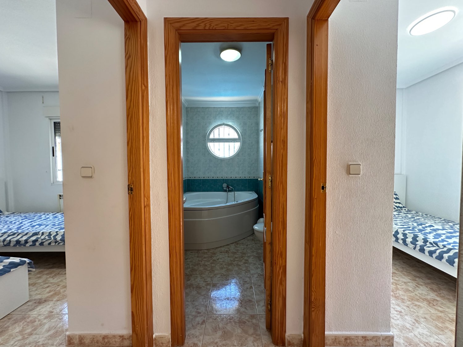 Dúplex en esquina con piscina privada en Playa Flamenca