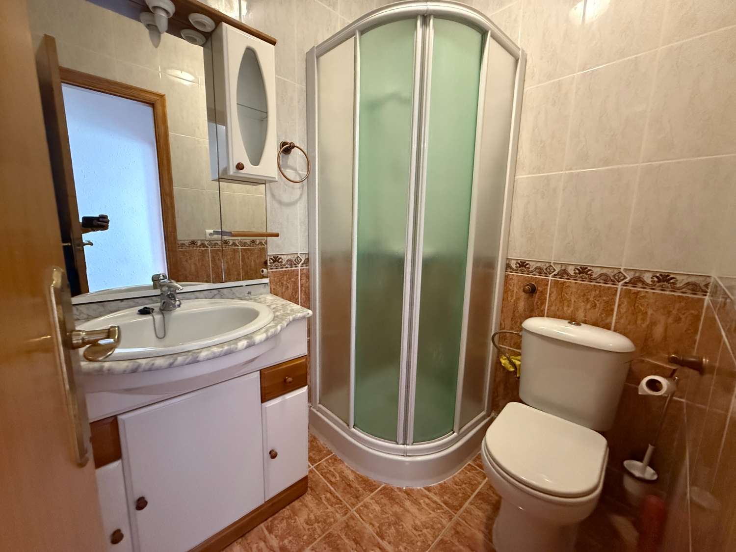 Moderno duplex en Las Chismosas, Orihuela Costa – 2 dormitorios, 2 baños y piscina.