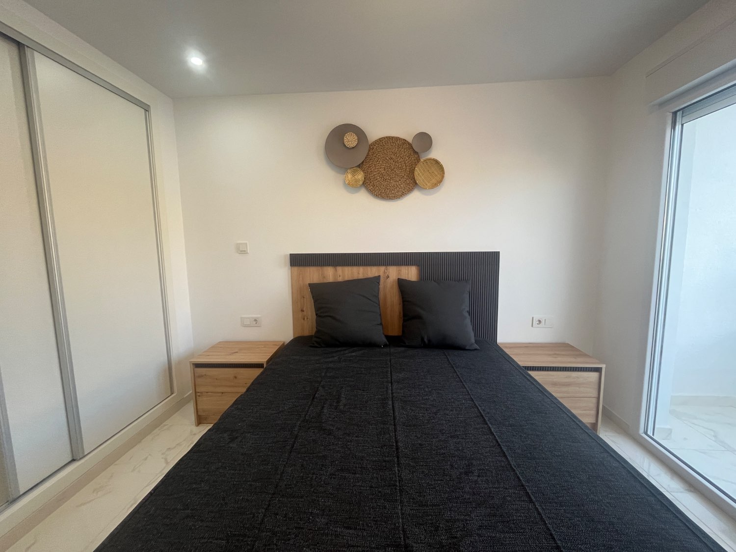 Casa Reformada de 3 dormitorios y 2 baños con piscina comunitaria