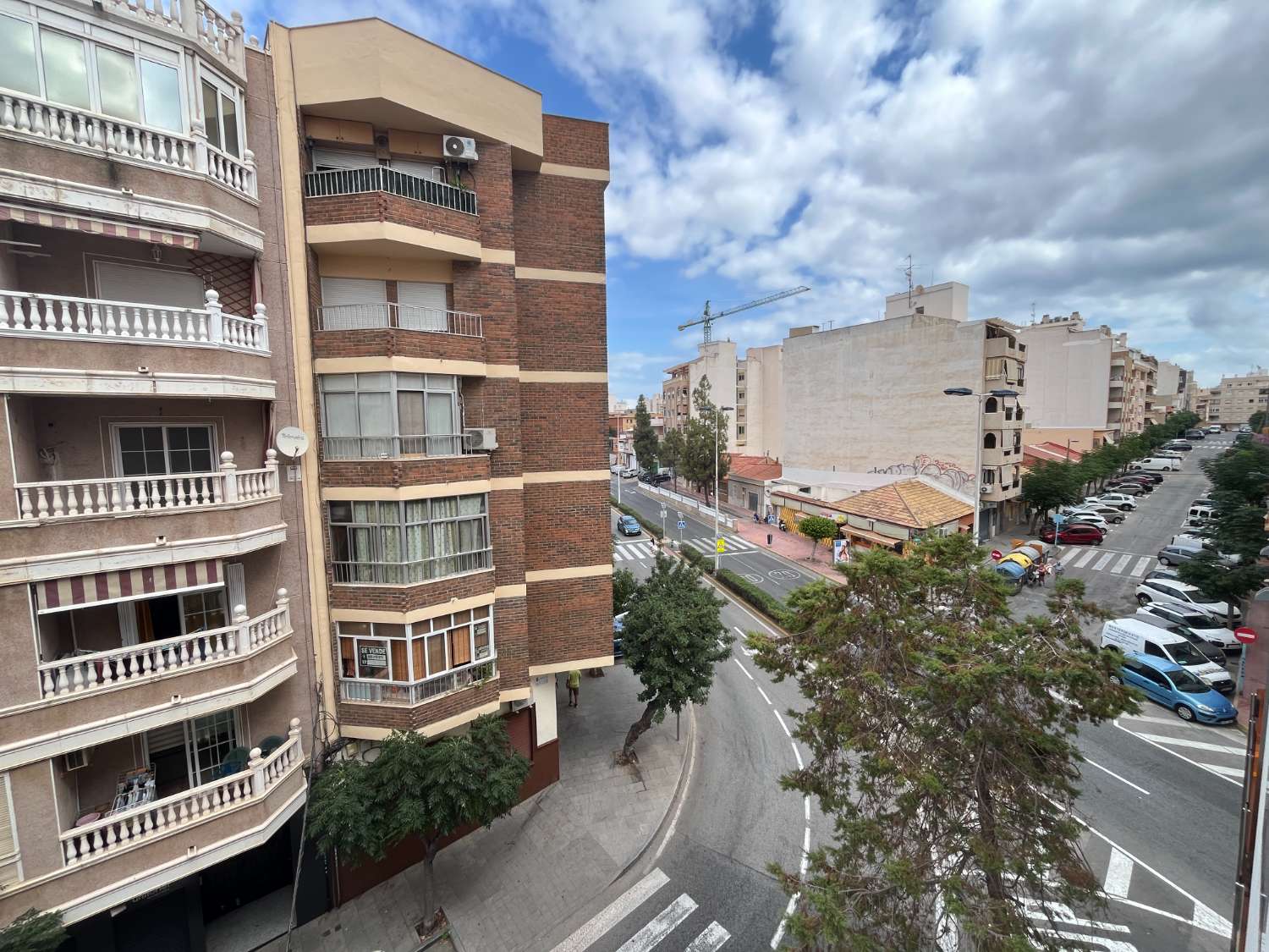 Moderno Apartamento de 2 Dormitorios a 800 Metros del Mar – Torrevieja Centro