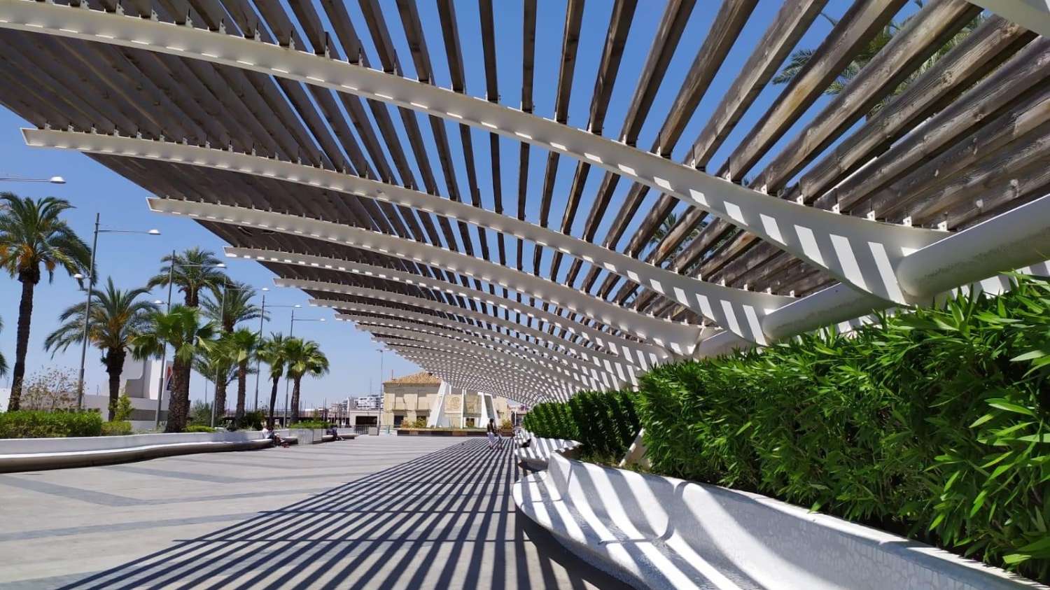 Moderno Apartamento de 2 Dormitorios a 800 Metros del Mar – Torrevieja Centro