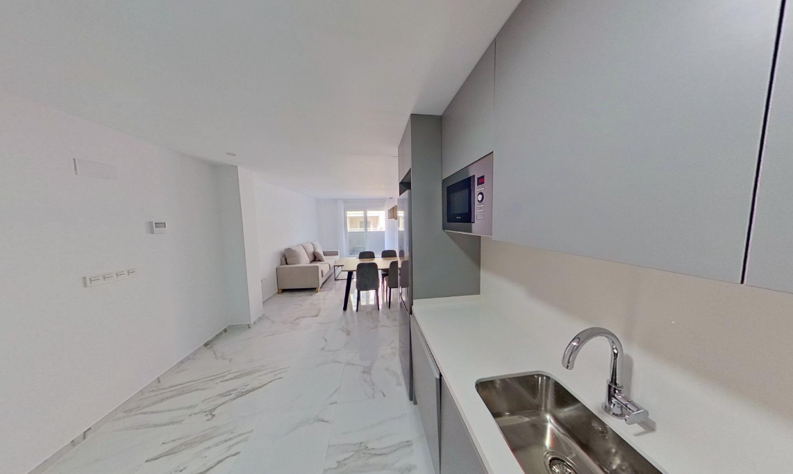 Moderno Apartamento de 2 Dormitorios a 800 Metros del Mar – Torrevieja Centro