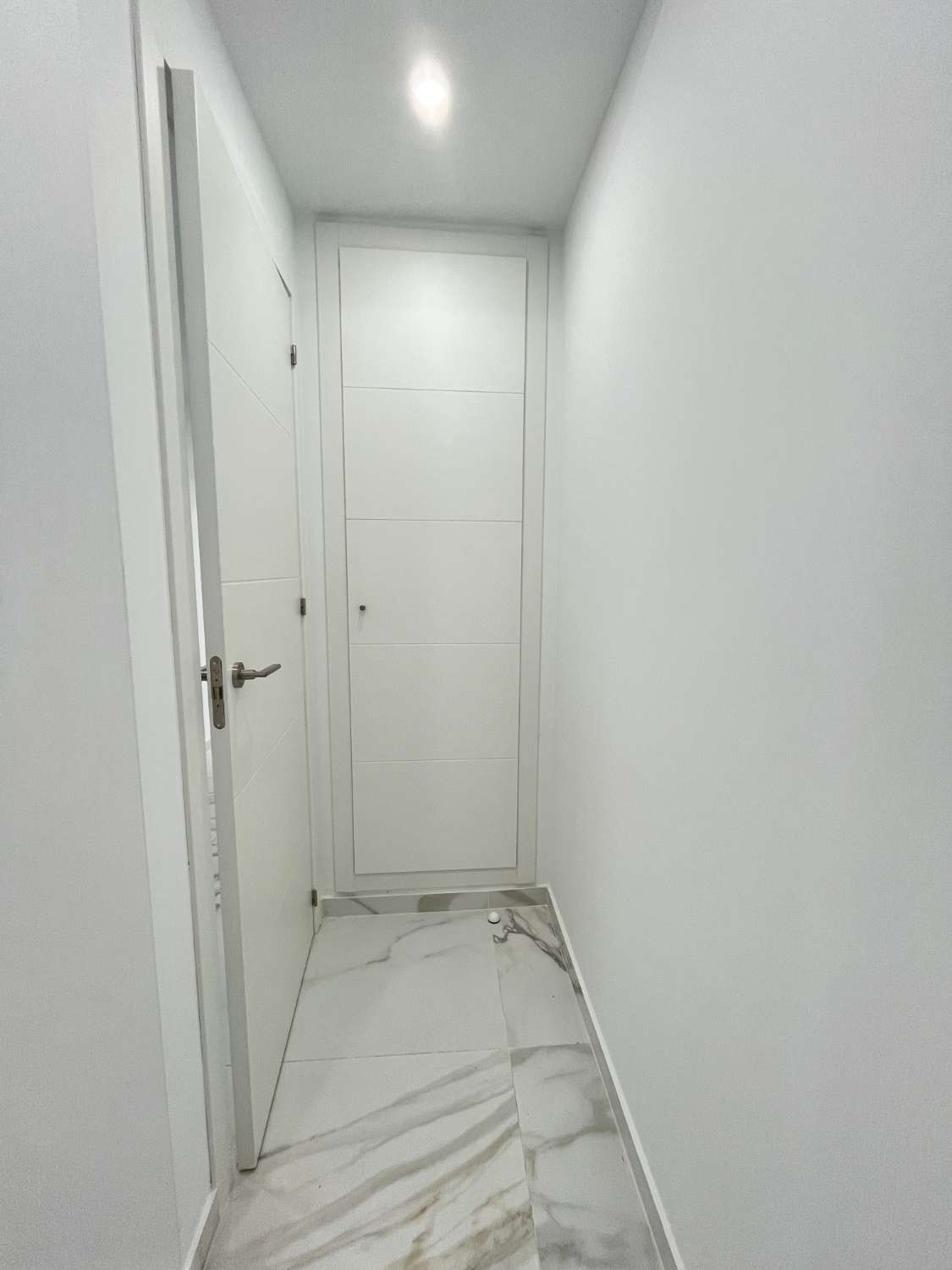 Moderno Apartamento de 2 Dormitorios a 800 Metros del Mar – Torrevieja Centro