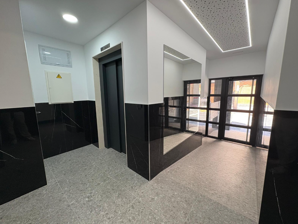 Moderno Apartamento de 2 Dormitorios a 800 Metros del Mar – Torrevieja Centro
