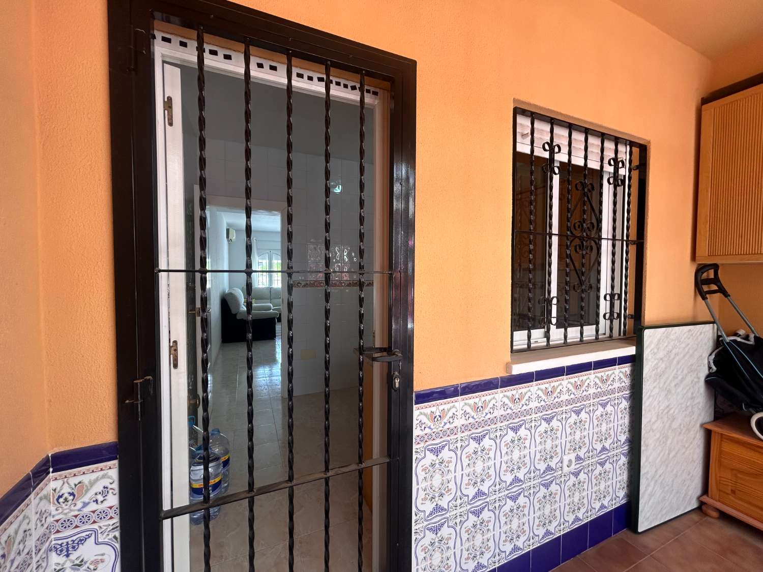 Kaunis, aurinkoinen kaksikerroksinen La Floridassa