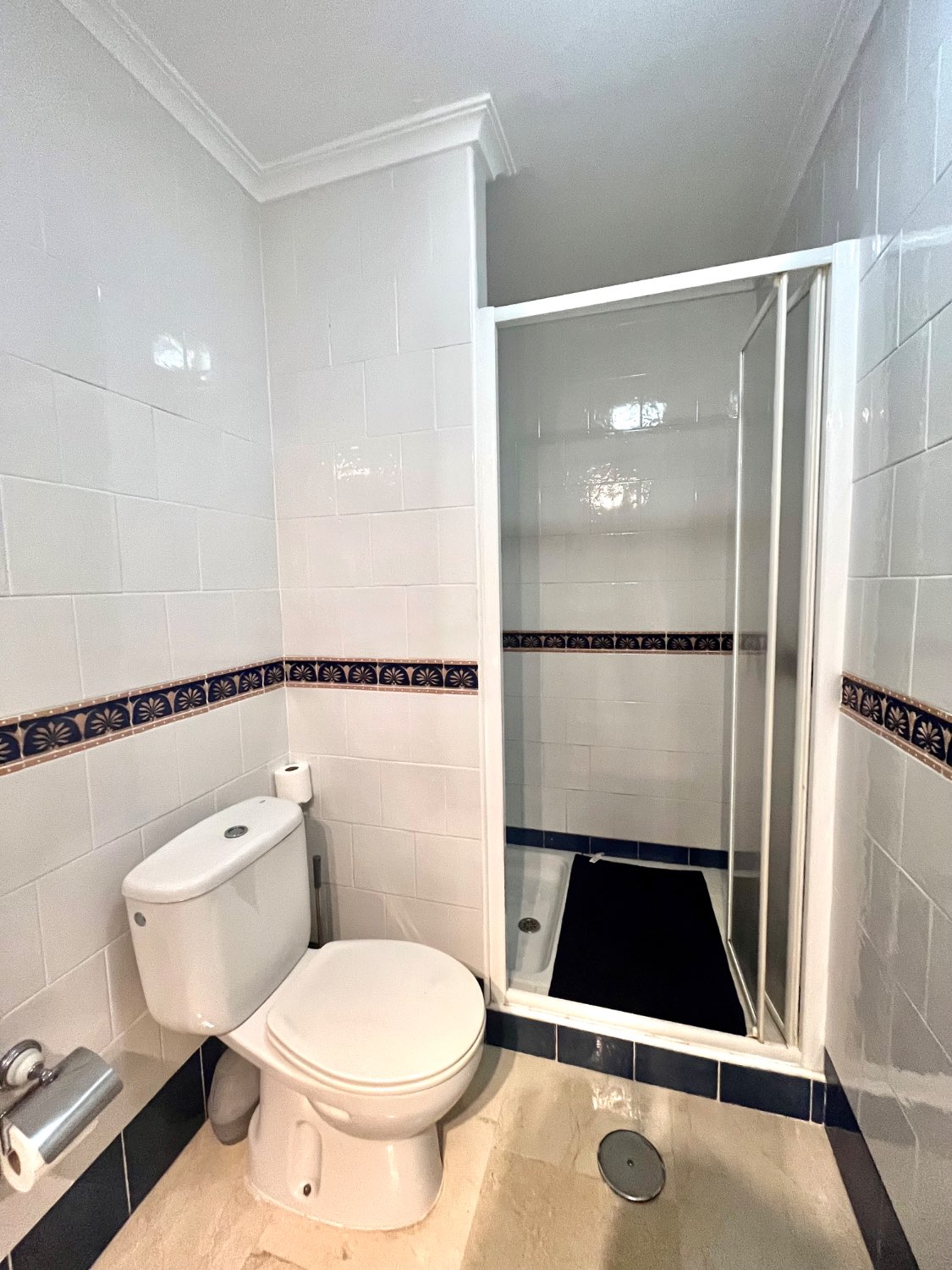 Apartamento de 2 dormitorios y 2 baños con garaje en La Florida.