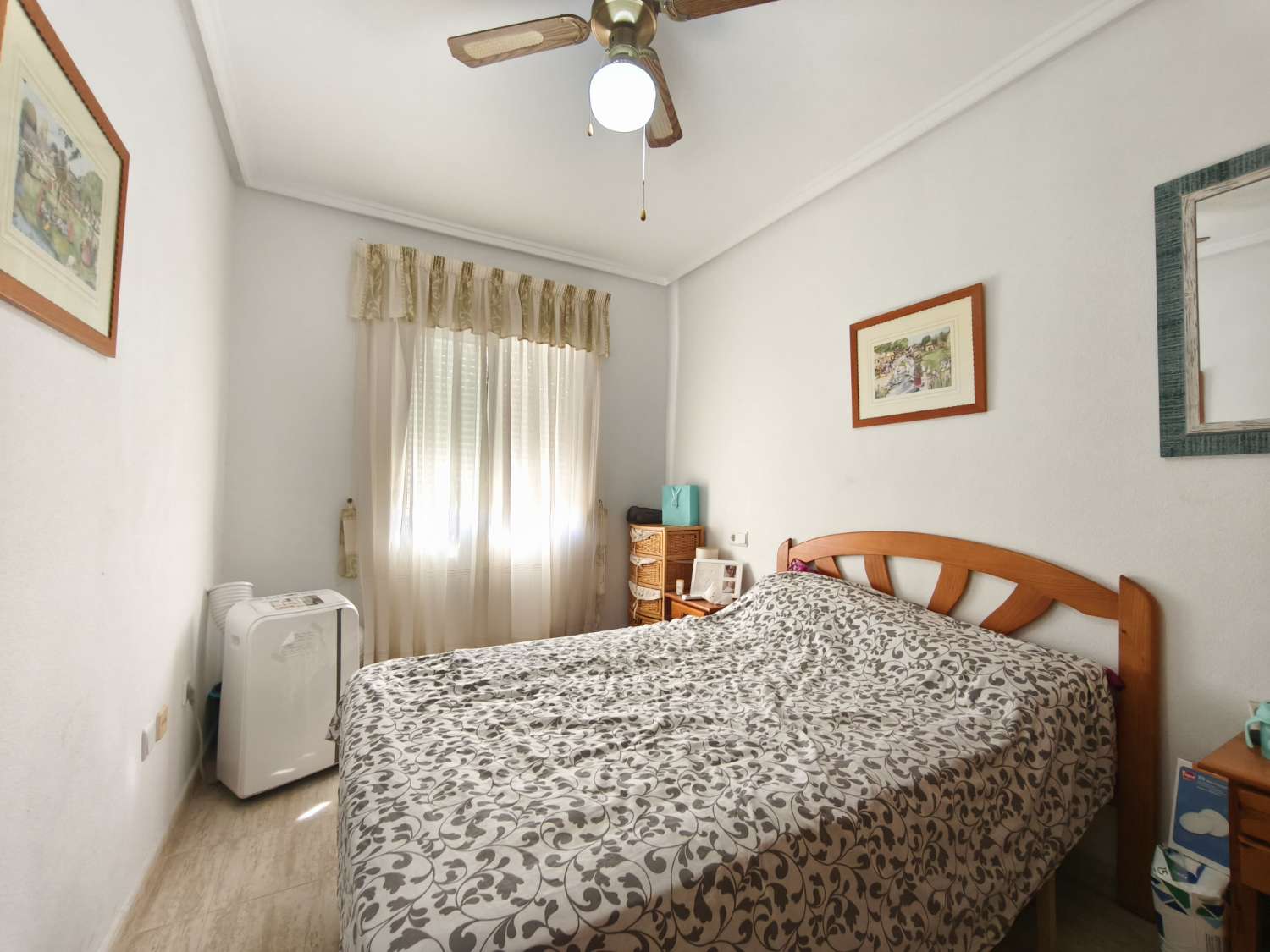 Lägenhet på översta våningen med 2 sovrum och privat solarium