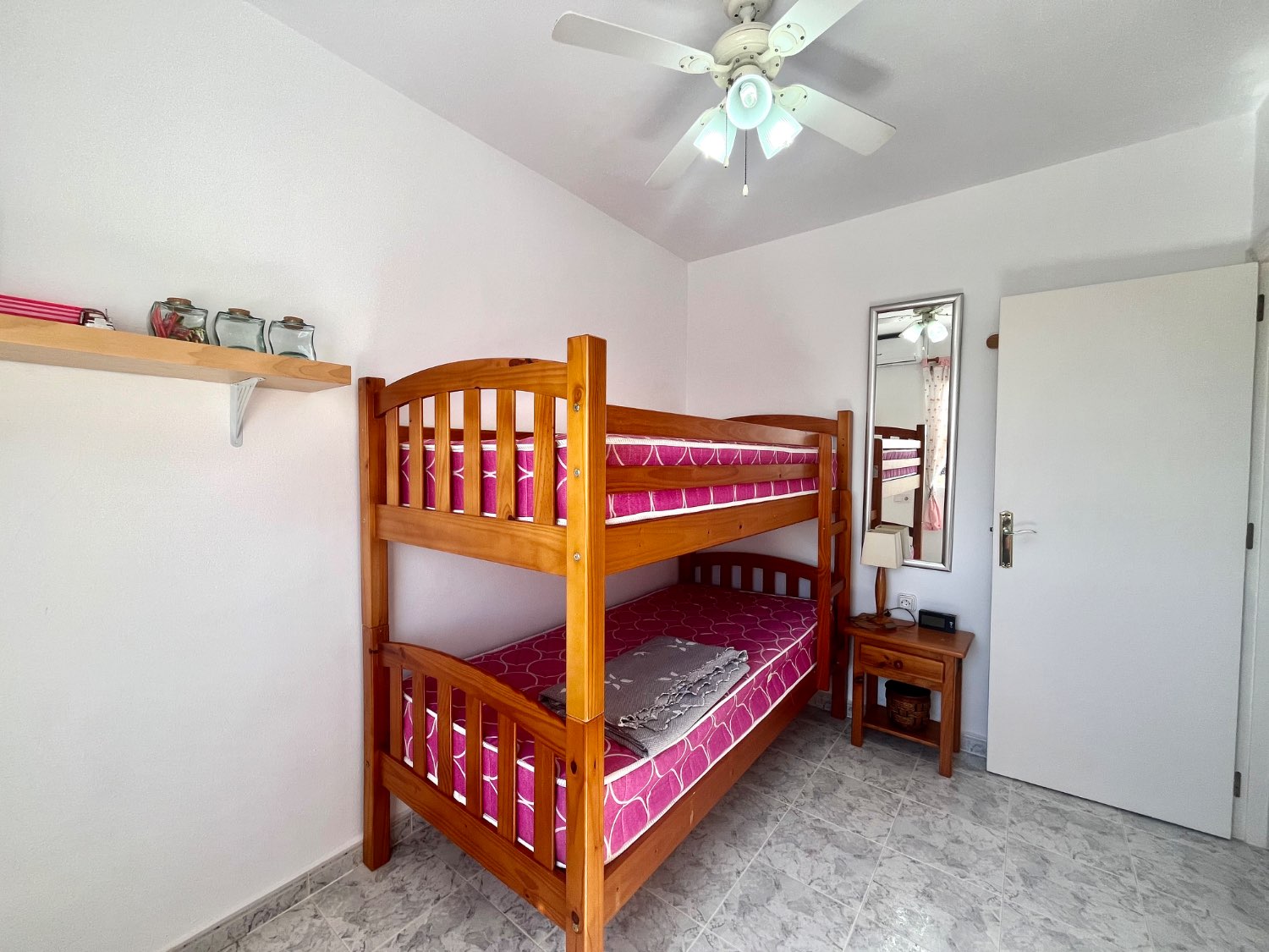 Apartamento de 2 dormitorios y 1 baño en Playa Flamenca