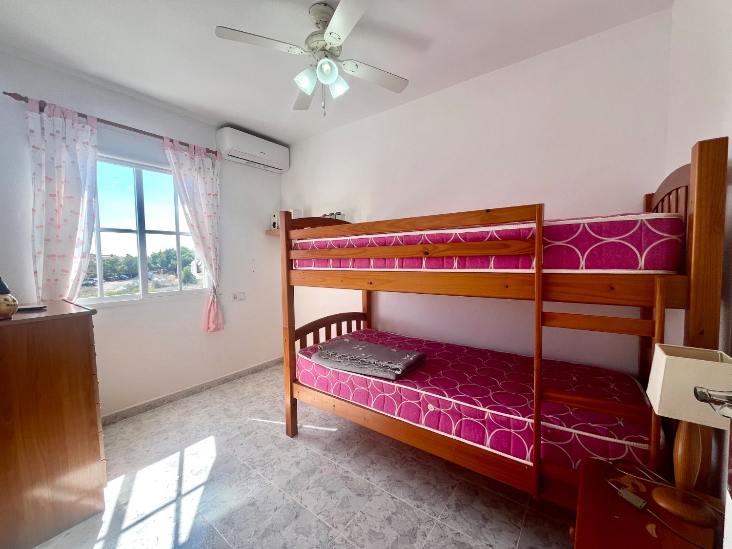 Apartamento de 2 dormitorios y 1 baño en Playa Flamenca