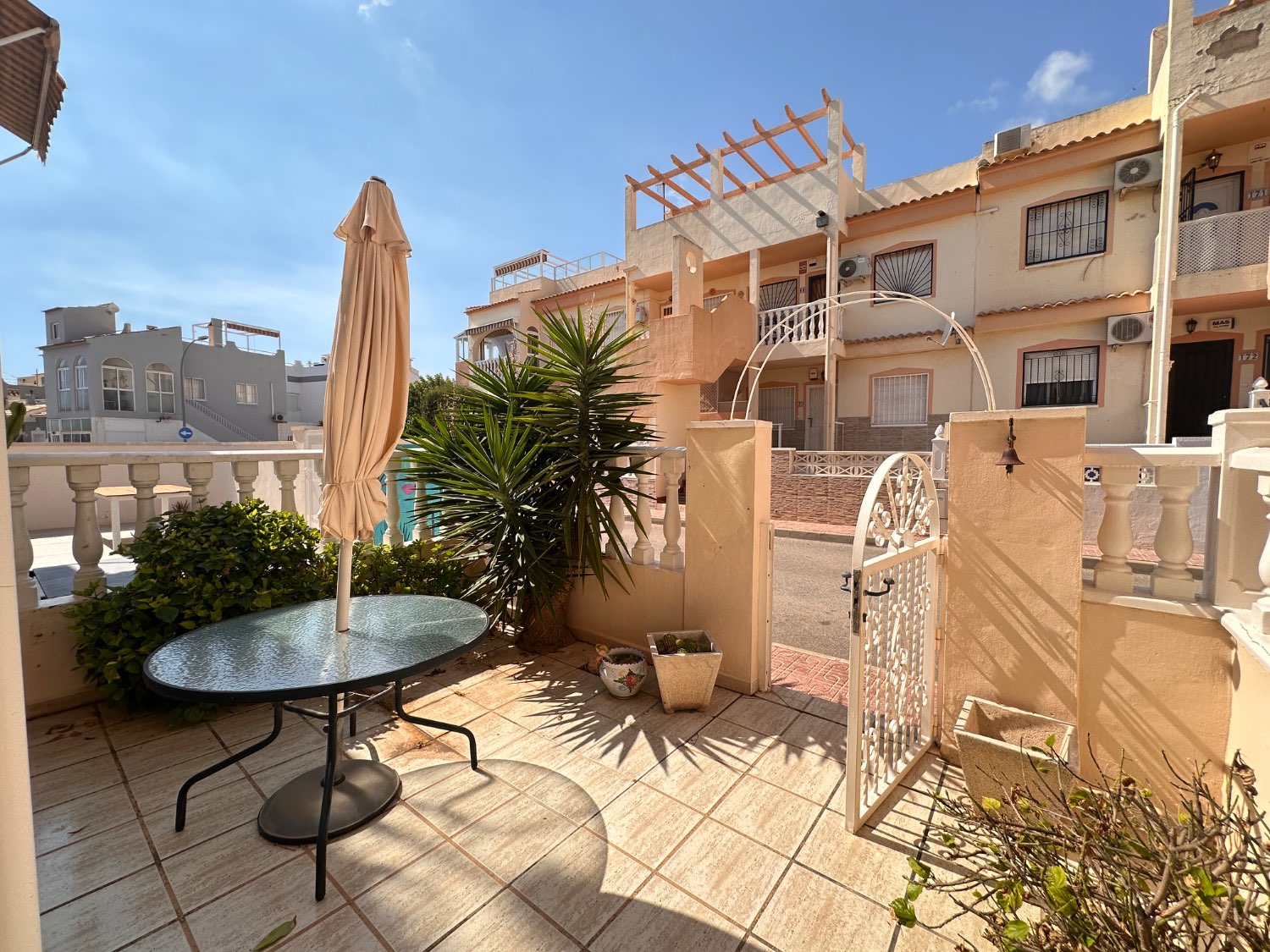 Apartamento en planta baja de 2 dormitorios 1 baño en la Florida