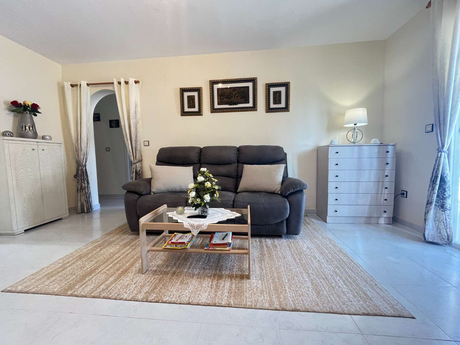 Takvåning med 2 sovrum med privat solarium och havsutsikt