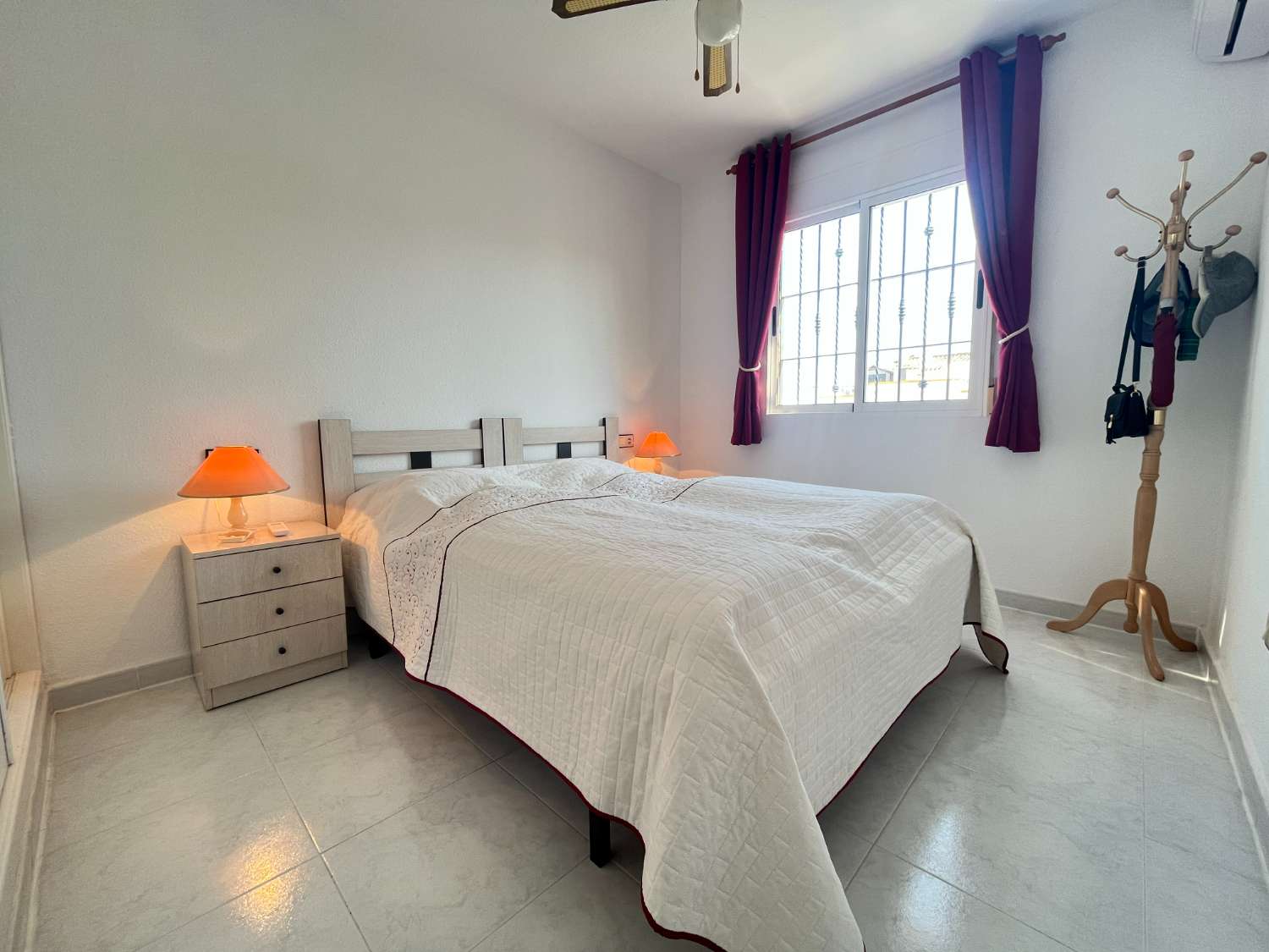 Takvåning med 2 sovrum med privat solarium och havsutsikt