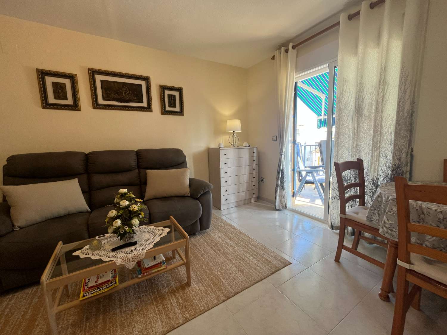 Takvåning med 2 sovrum med privat solarium och havsutsikt