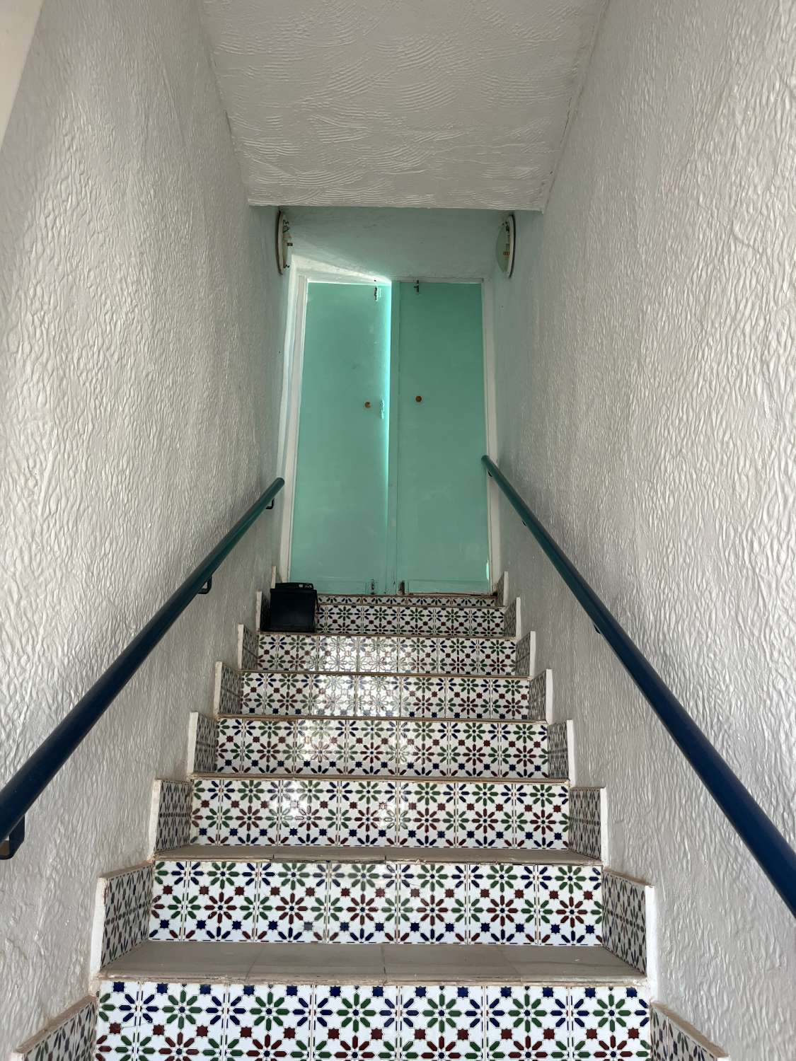 Takvåning med 2 sovrum med privat solarium och havsutsikt