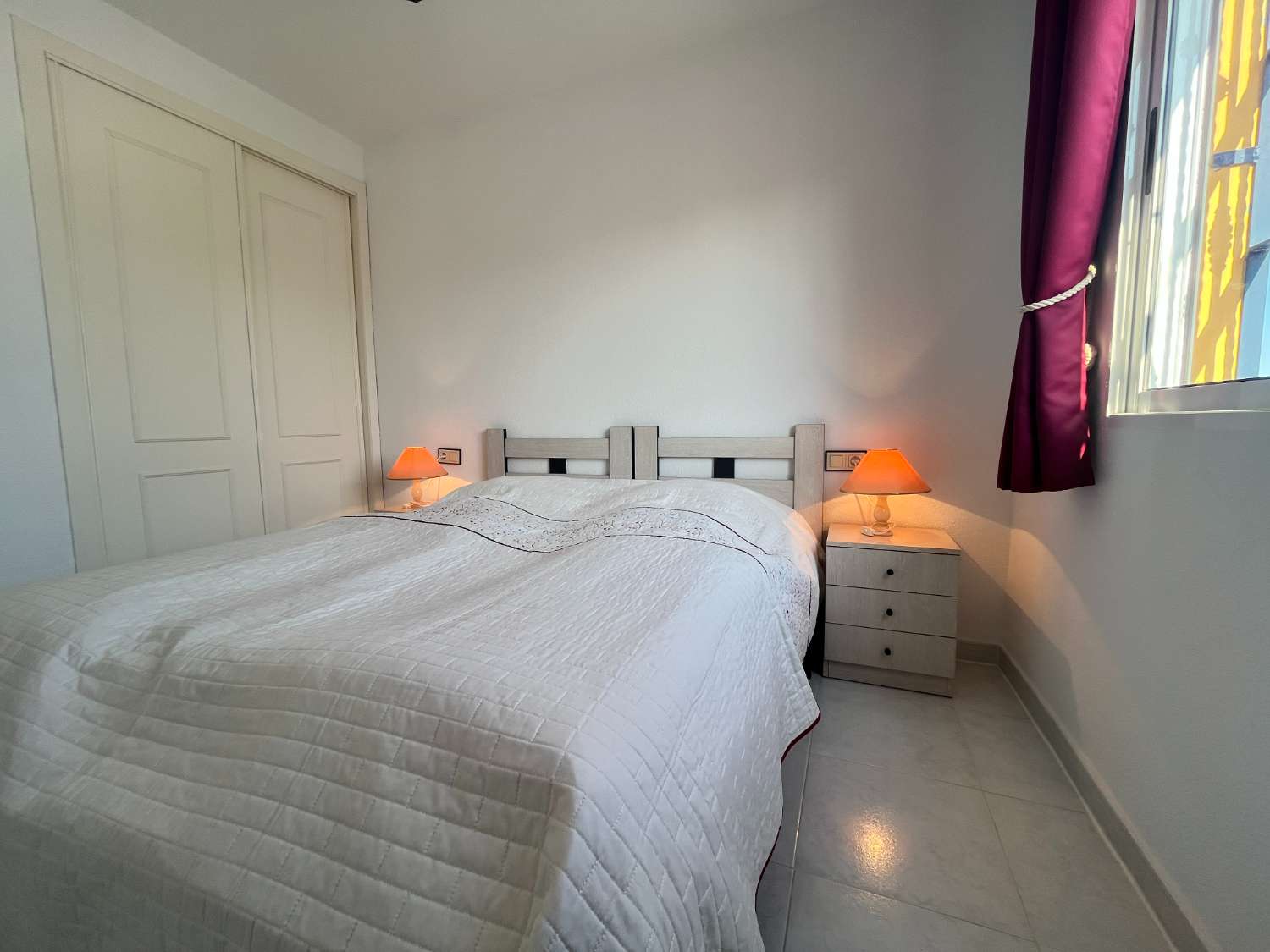 Takvåning med 2 sovrum med privat solarium och havsutsikt