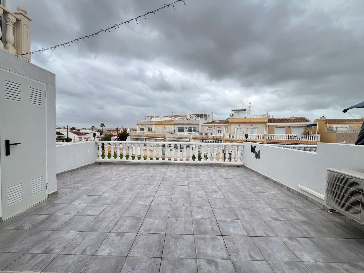 Encantadora casa reformada de 2 dormitorios y 2 baños!