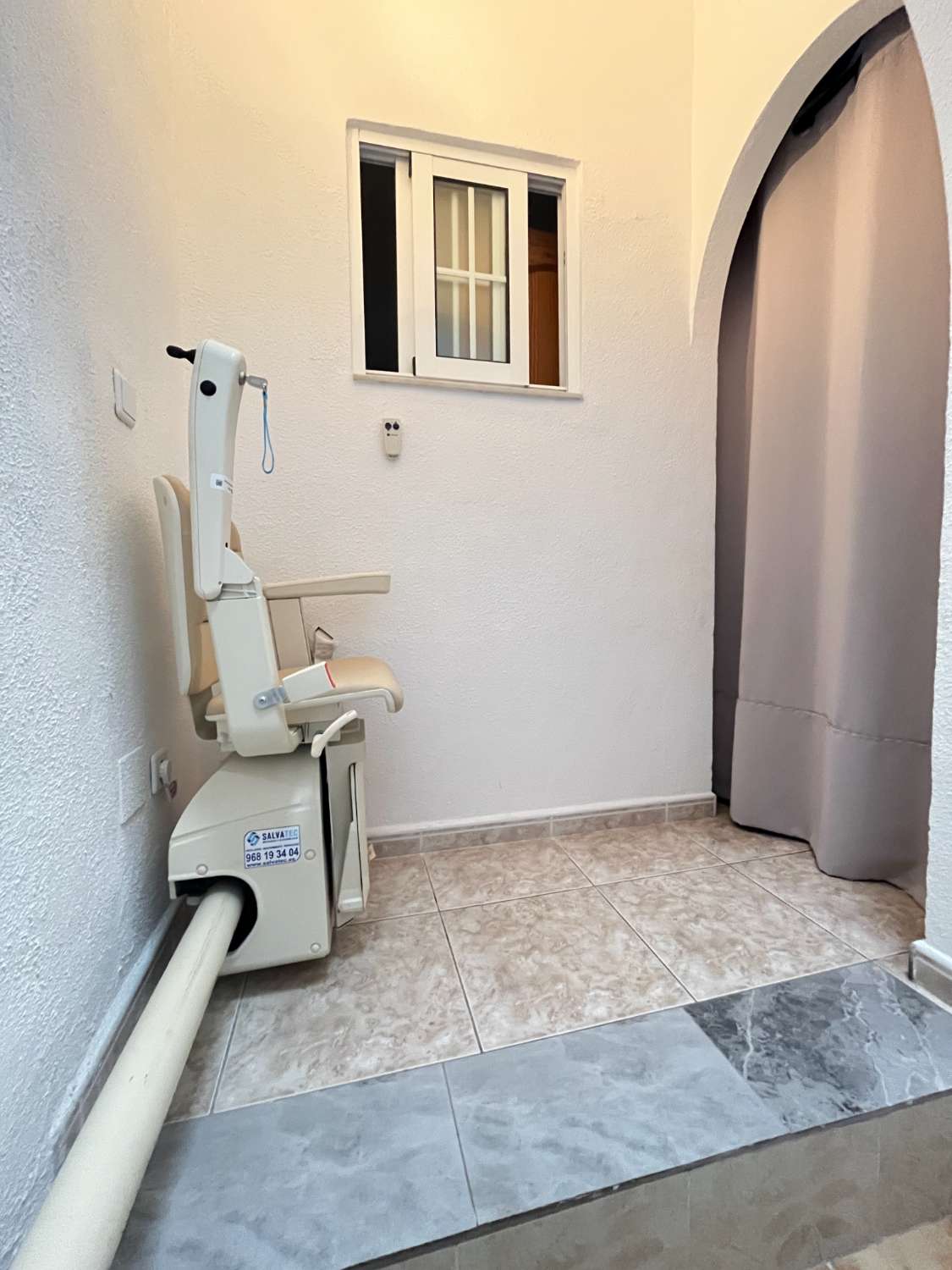 Encantadora casa reformada de 2 dormitorios y 2 baños!