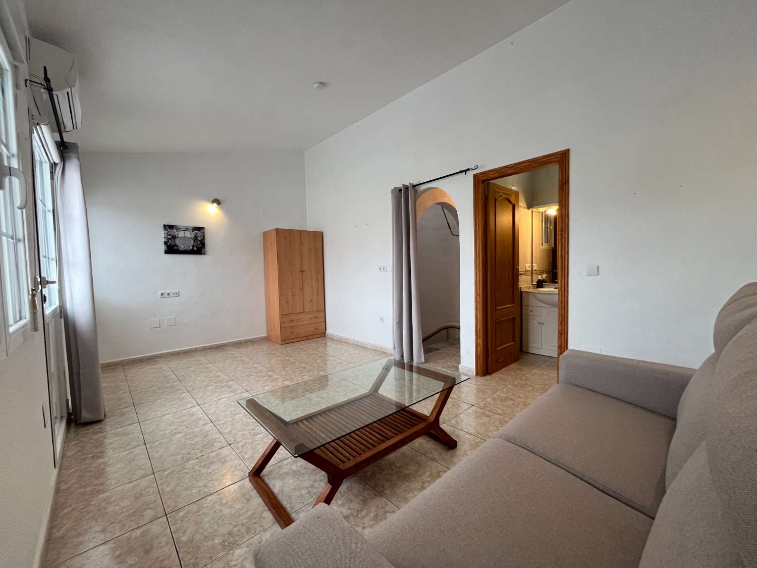 Encantadora casa reformada de 2 dormitorios y 2 baños!